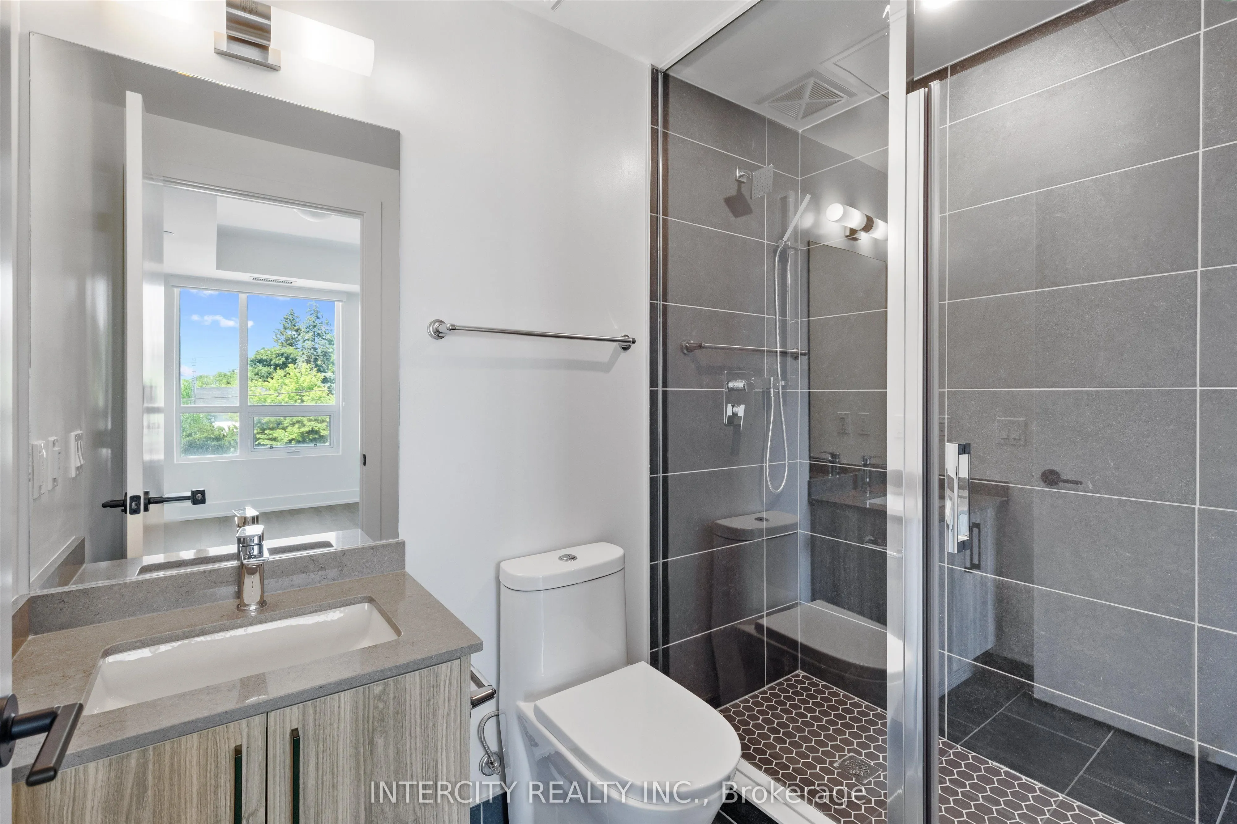 2075 King Road, #233