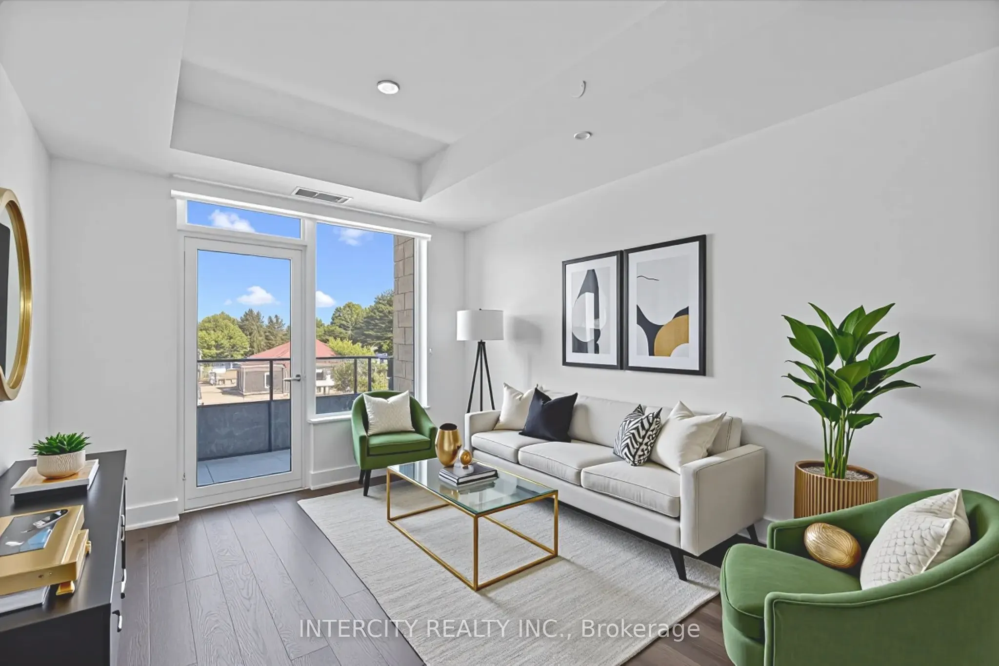 2075 King Road, #233
