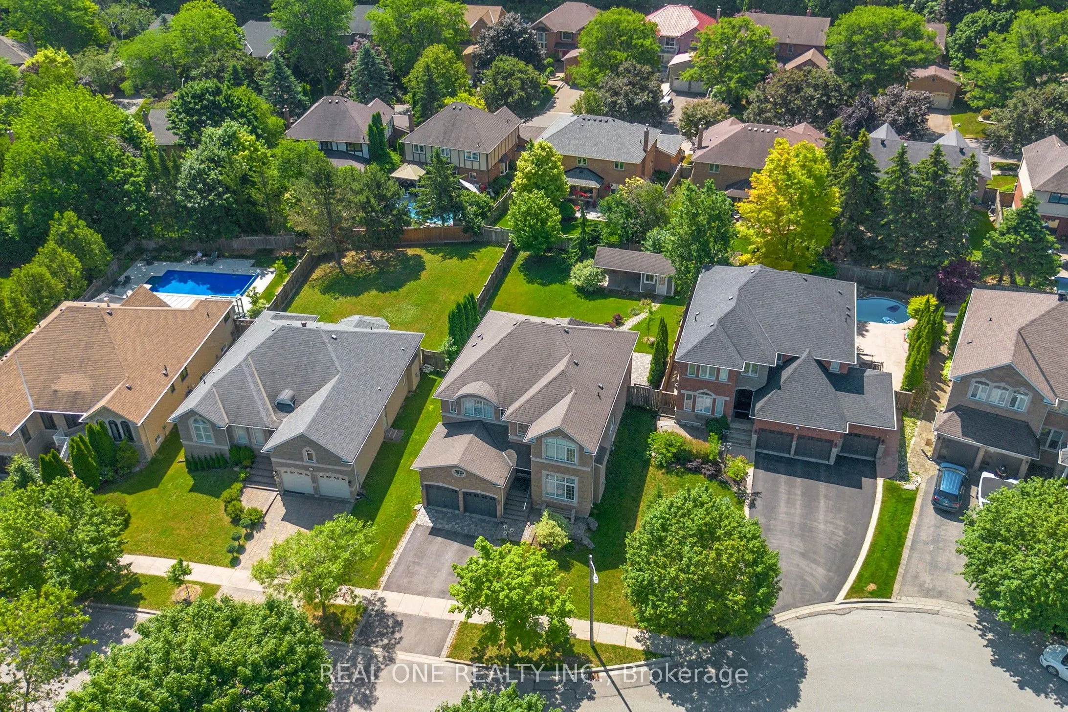 27 Gleave Court
