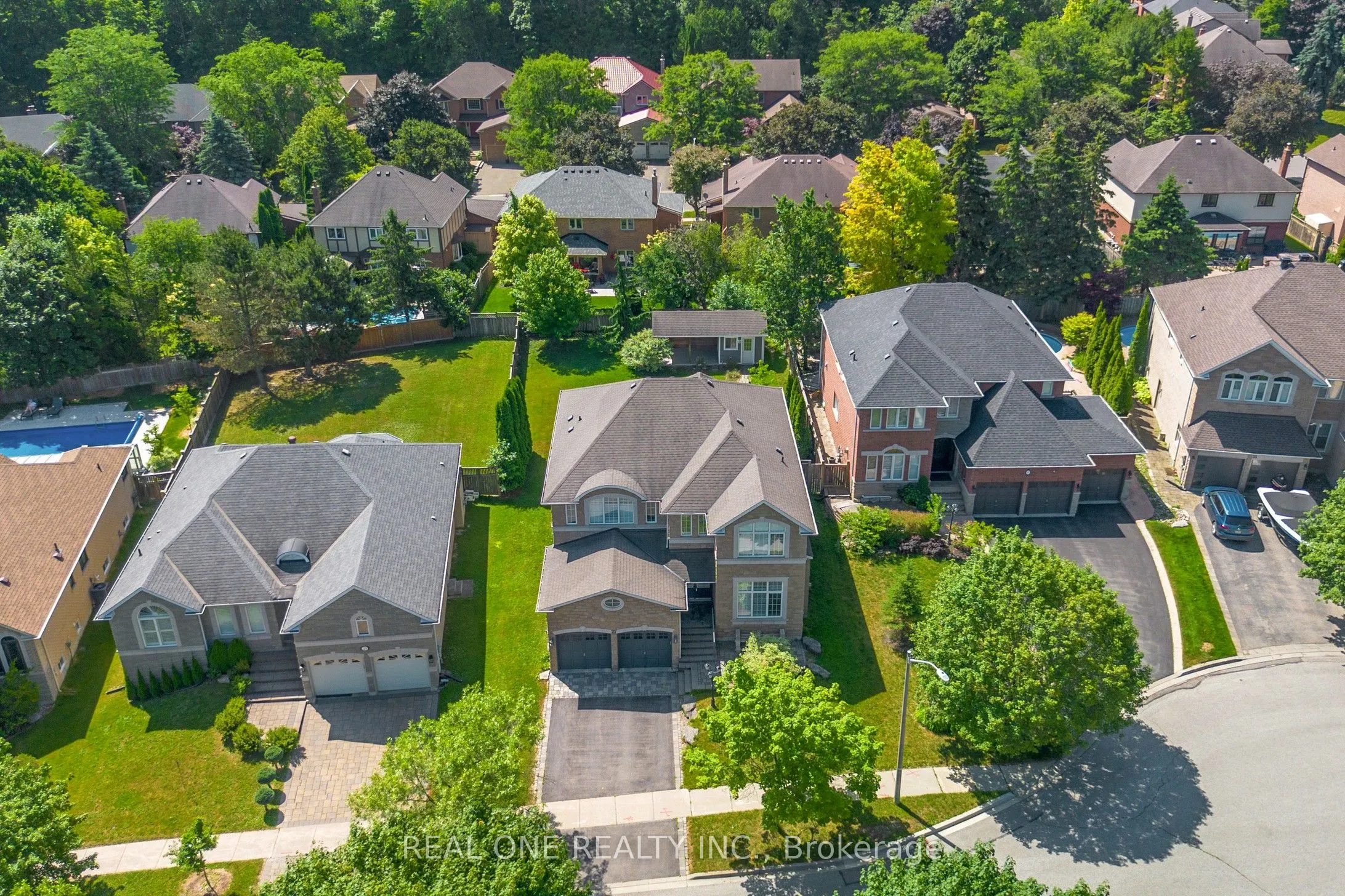 27 Gleave Court
