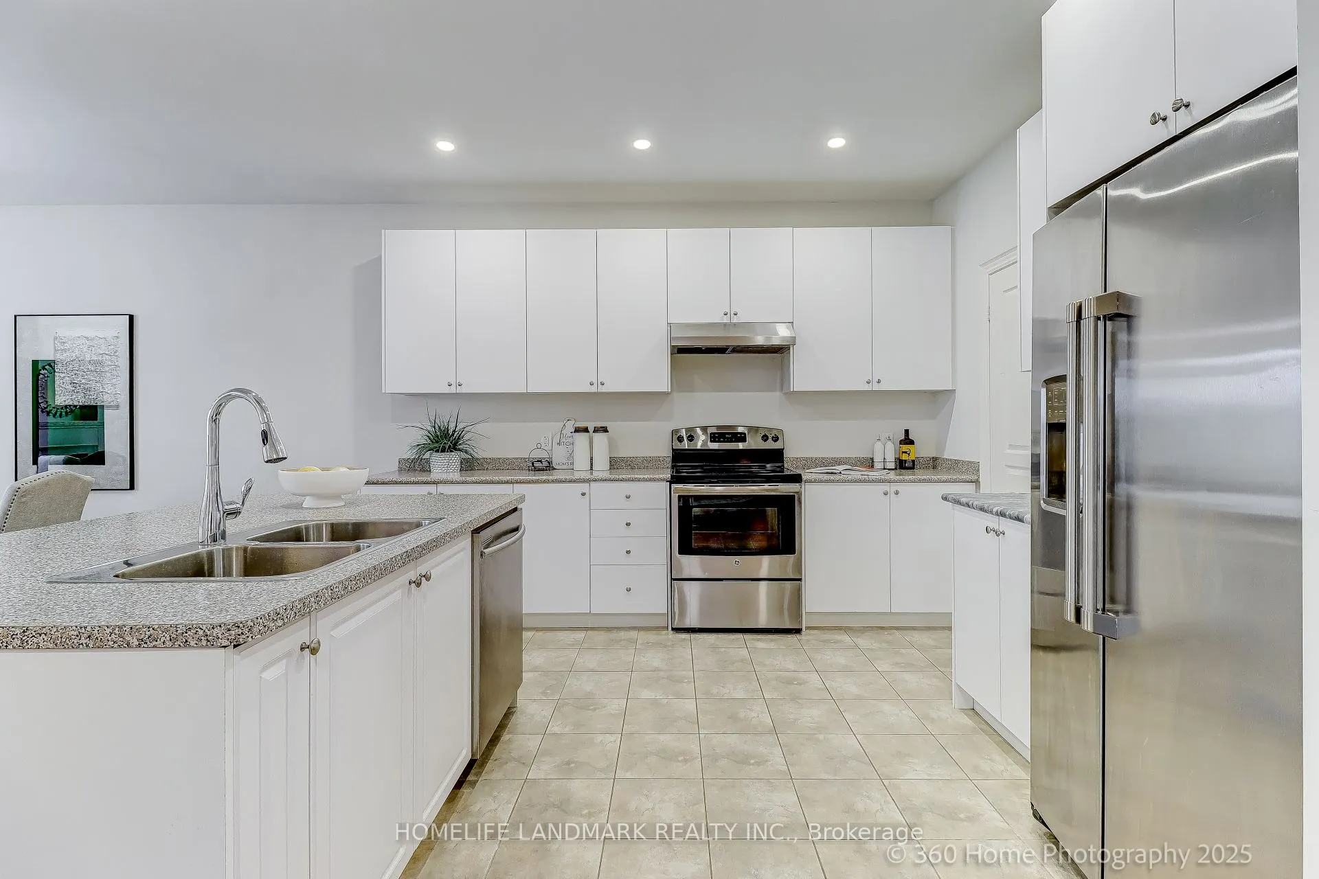 16 Beechborough Crescent