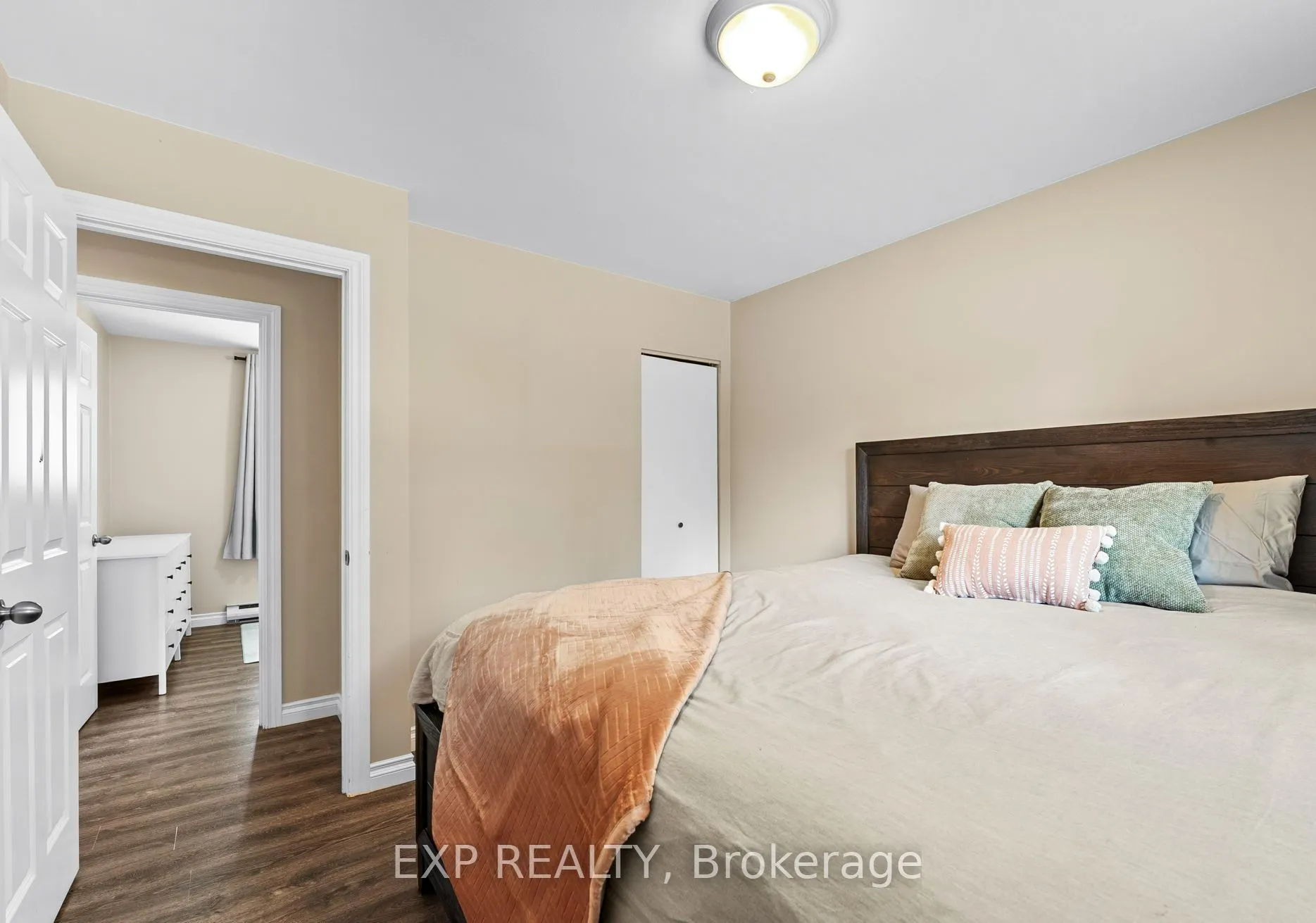 2186 Richard Street