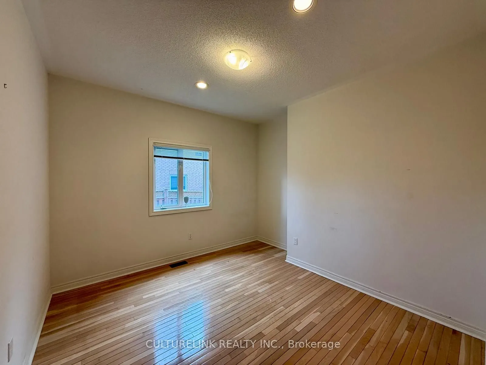 13 Pembrooke Road