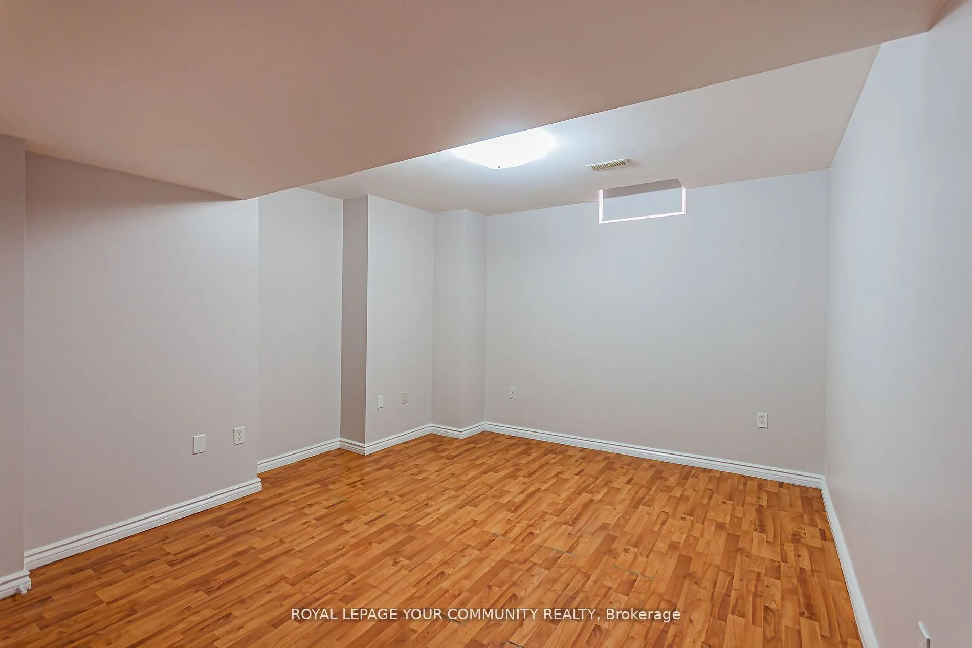 6 Round Hill Court S, #Basement