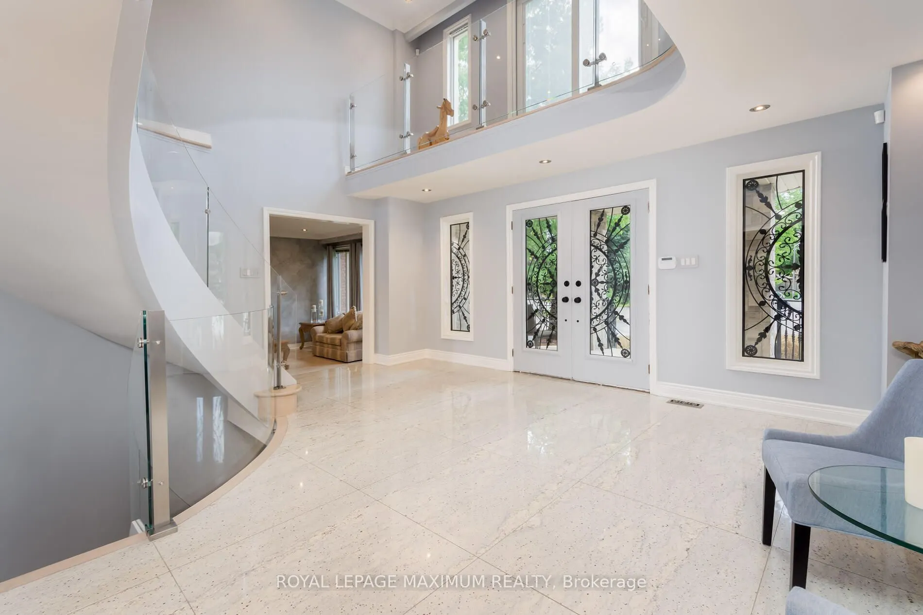 35 Lorengate Place