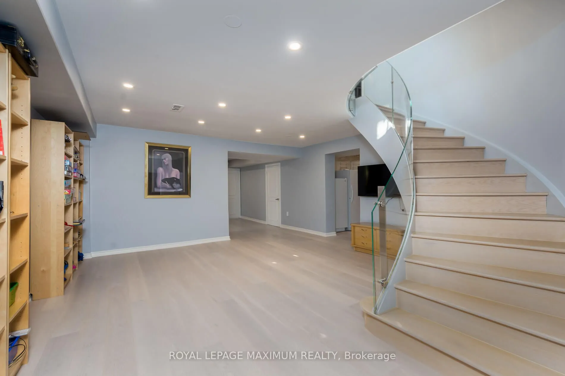 35 Lorengate Place