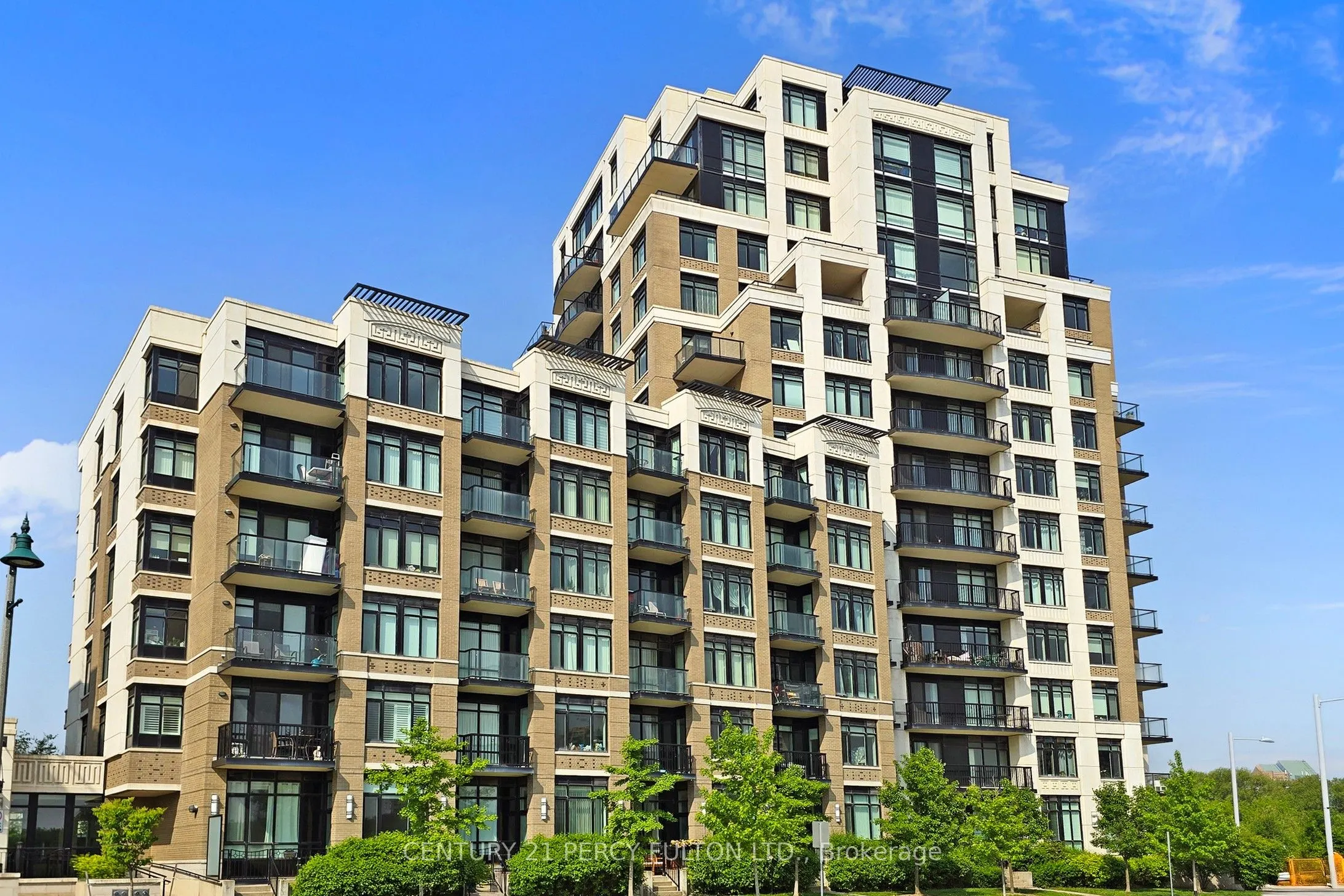131 Upper Duke Crescent, #207