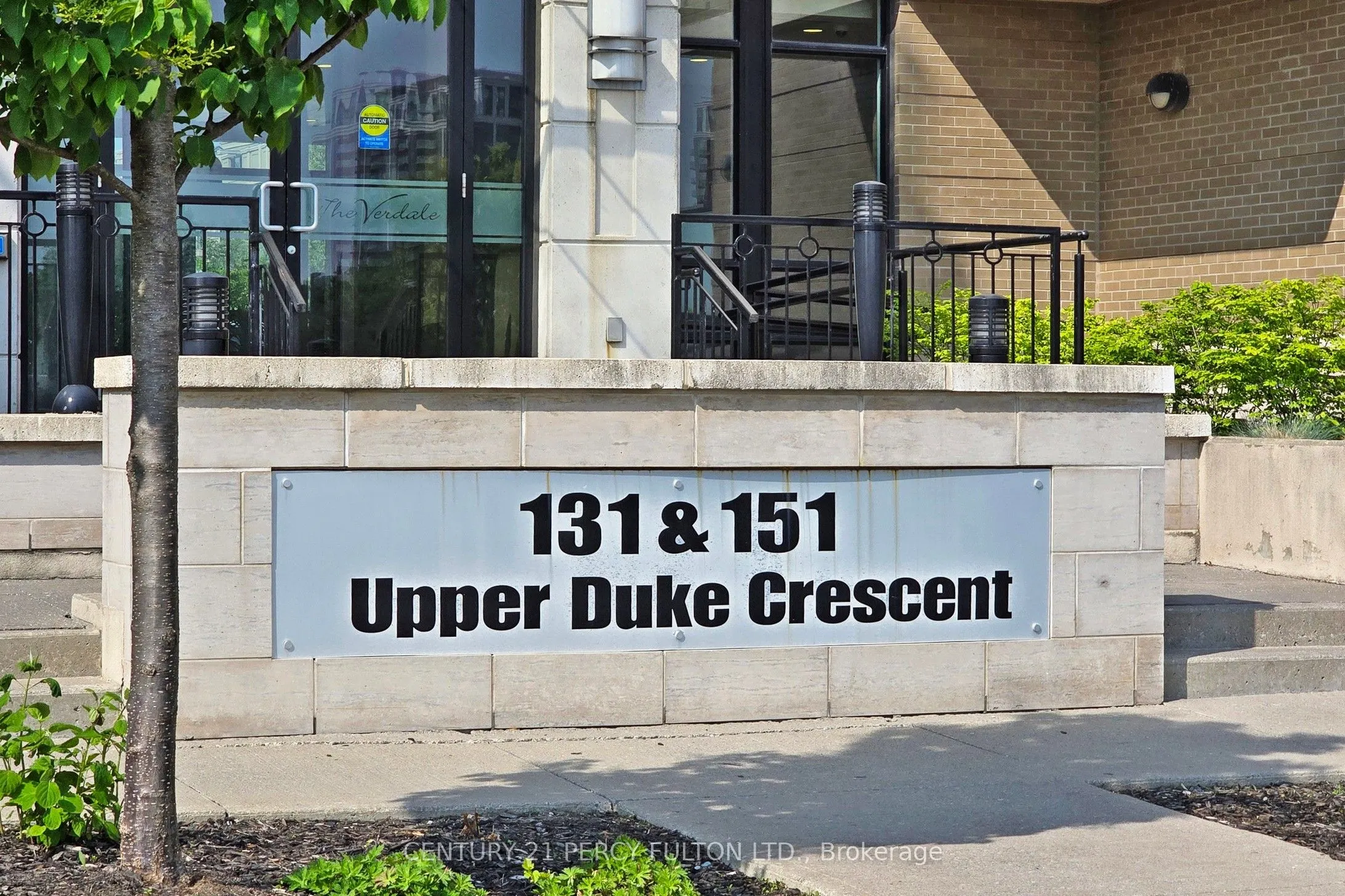131 Upper Duke Crescent, #207