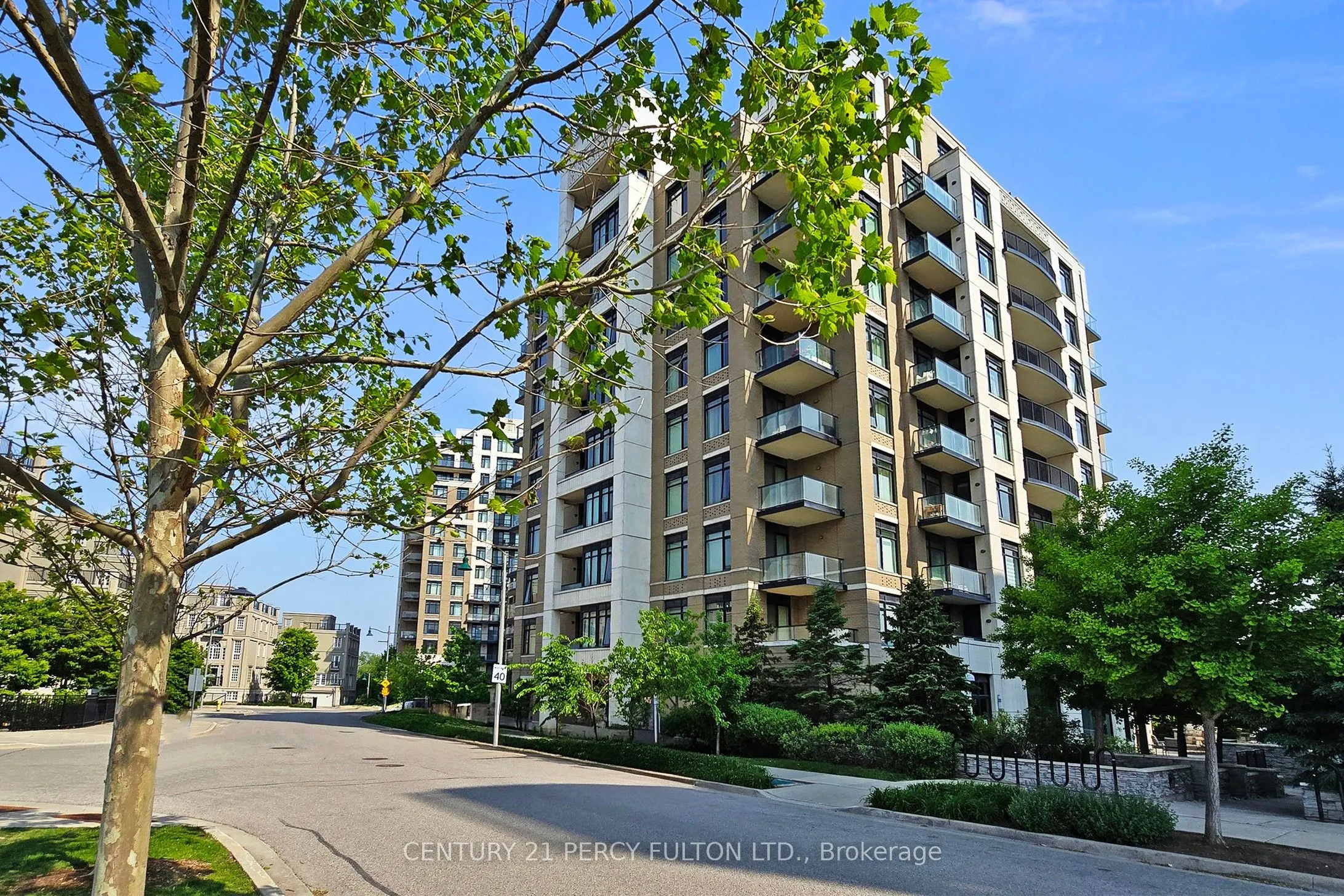 131 Upper Duke Crescent, #207