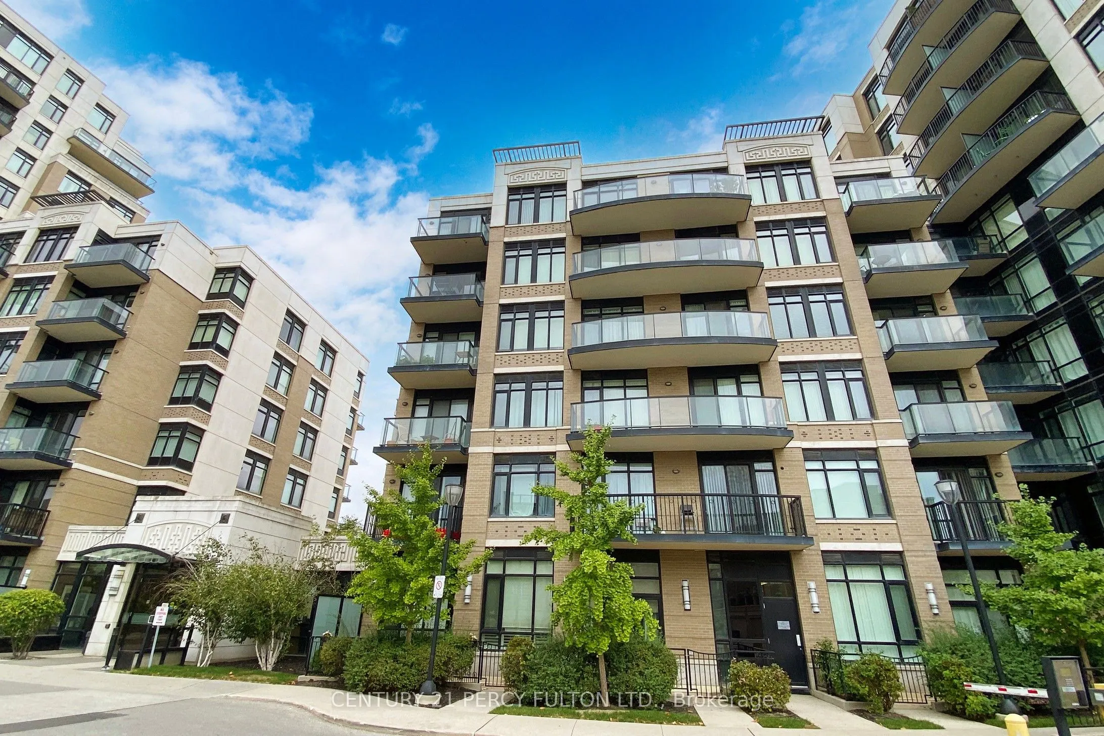 131 Upper Duke Crescent, #207