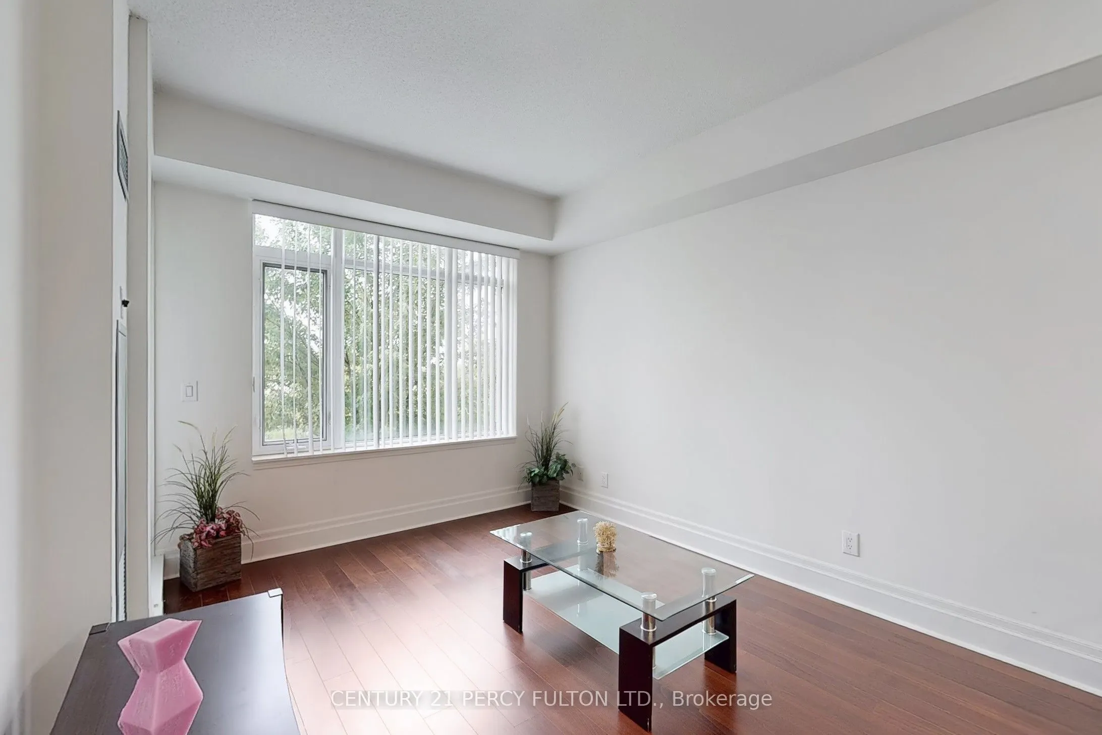 131 Upper Duke Crescent, #207