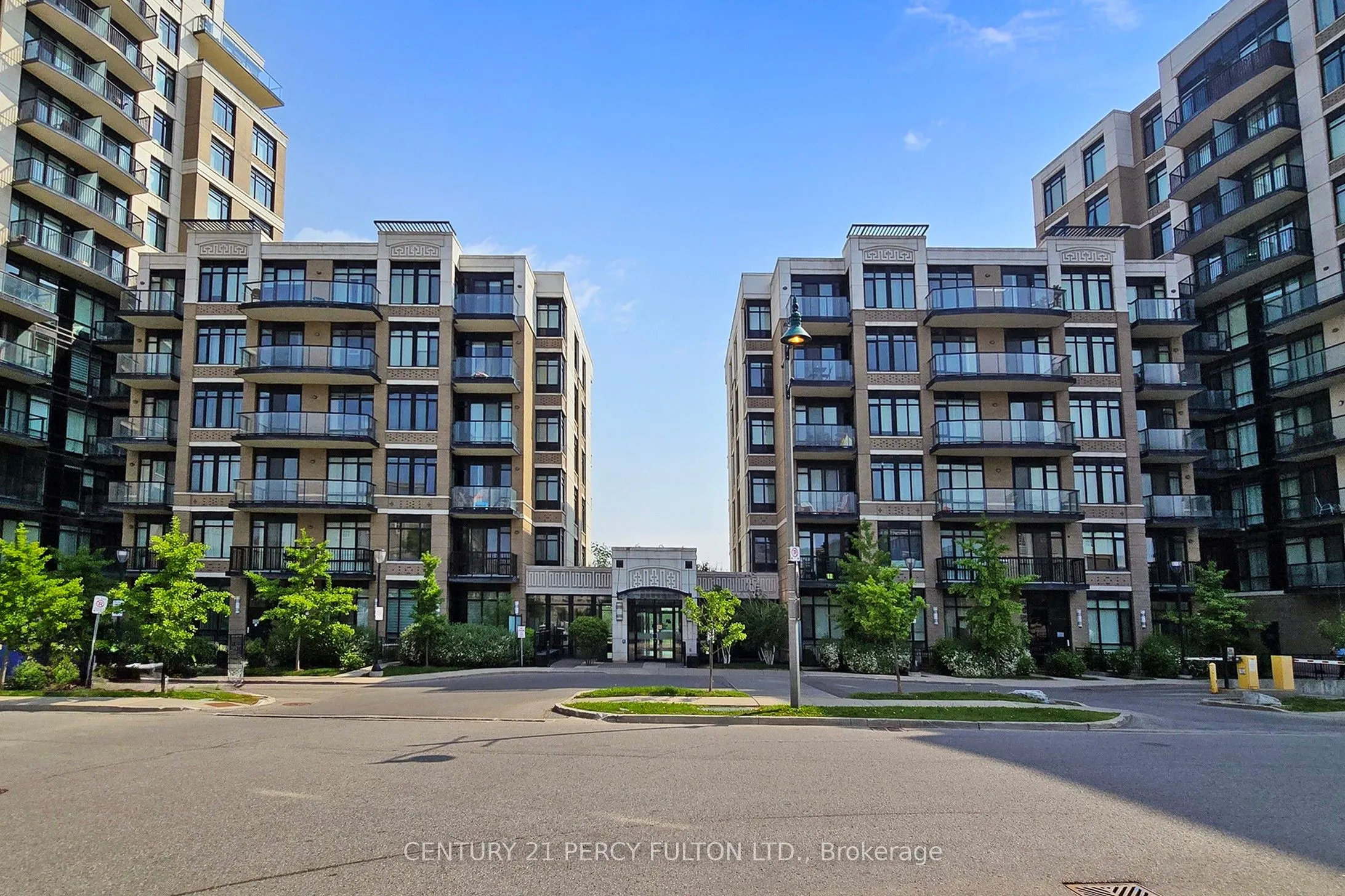 131 Upper Duke Crescent, #207