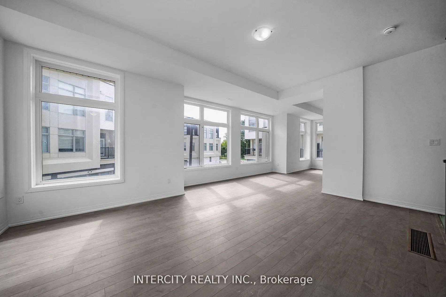 7 Albert Firman Lane S