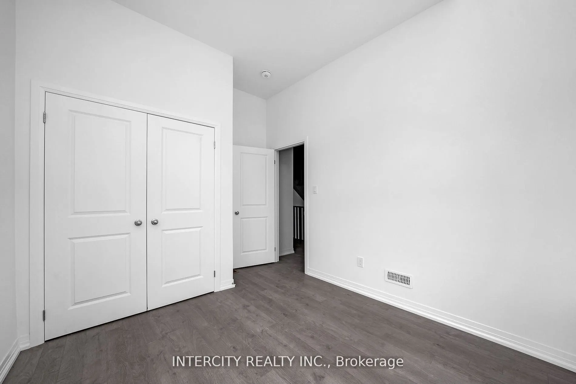 7 Albert Firman Lane S