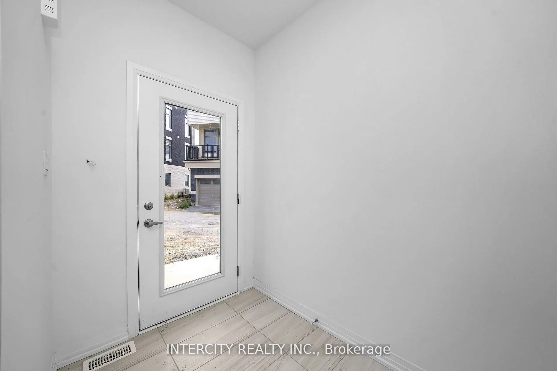 7 Albert Firman Lane S