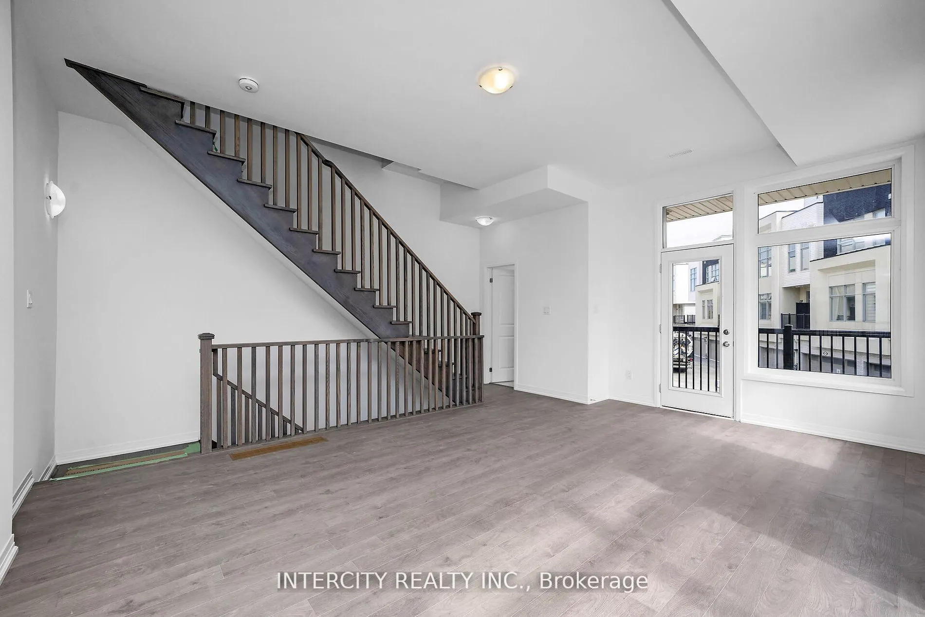 7 Albert Firman Lane S