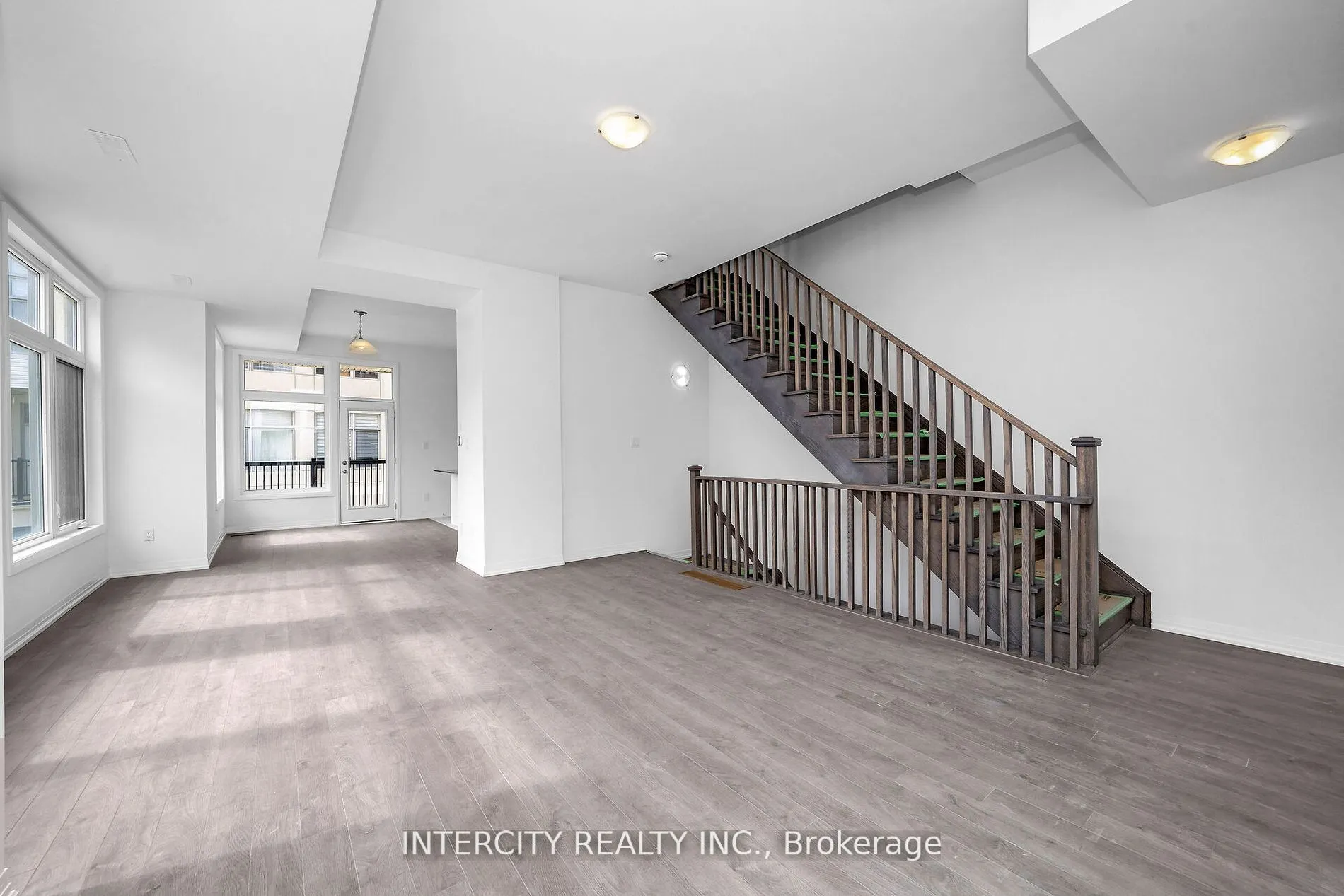 7 Albert Firman Lane S