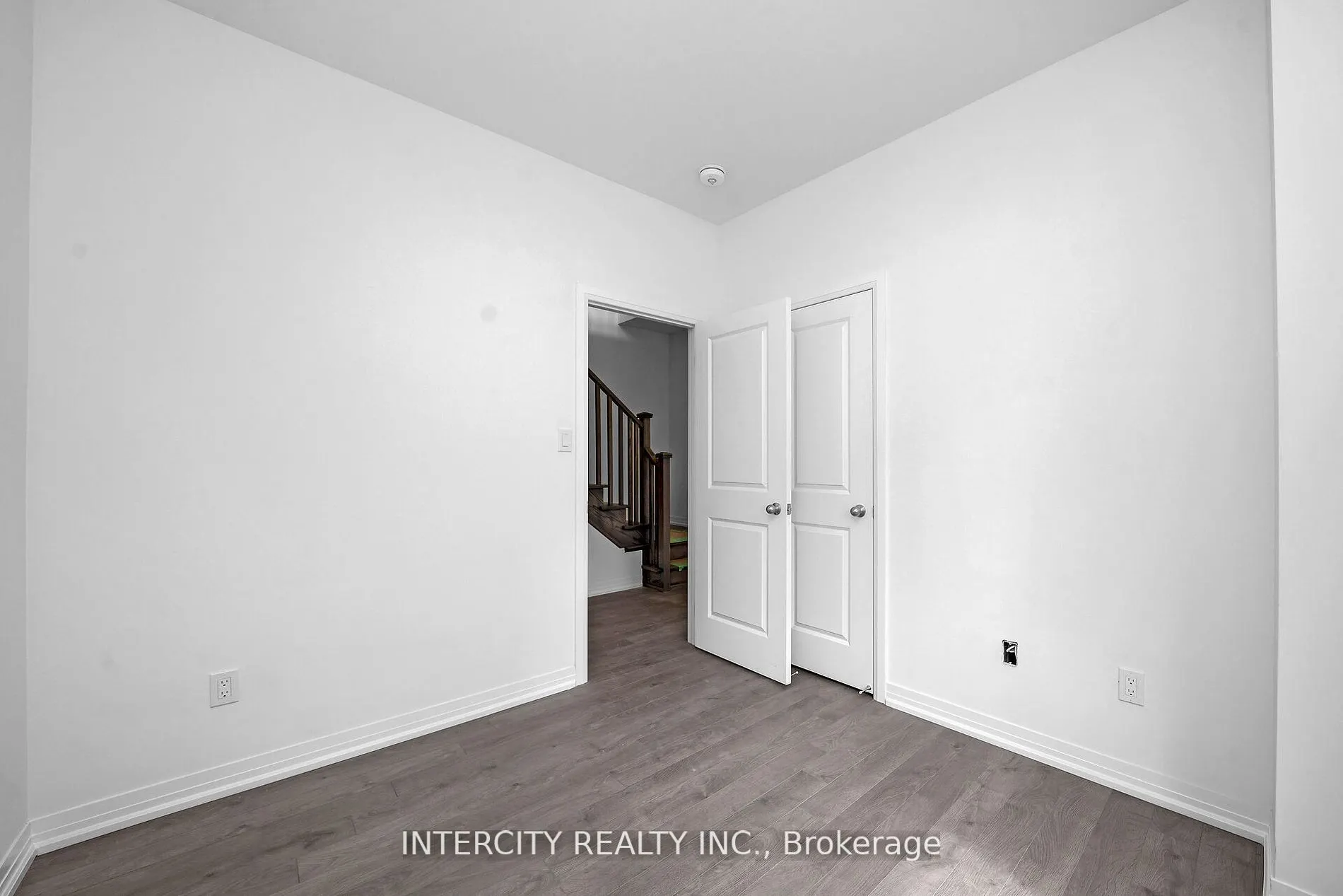 7 Albert Firman Lane S