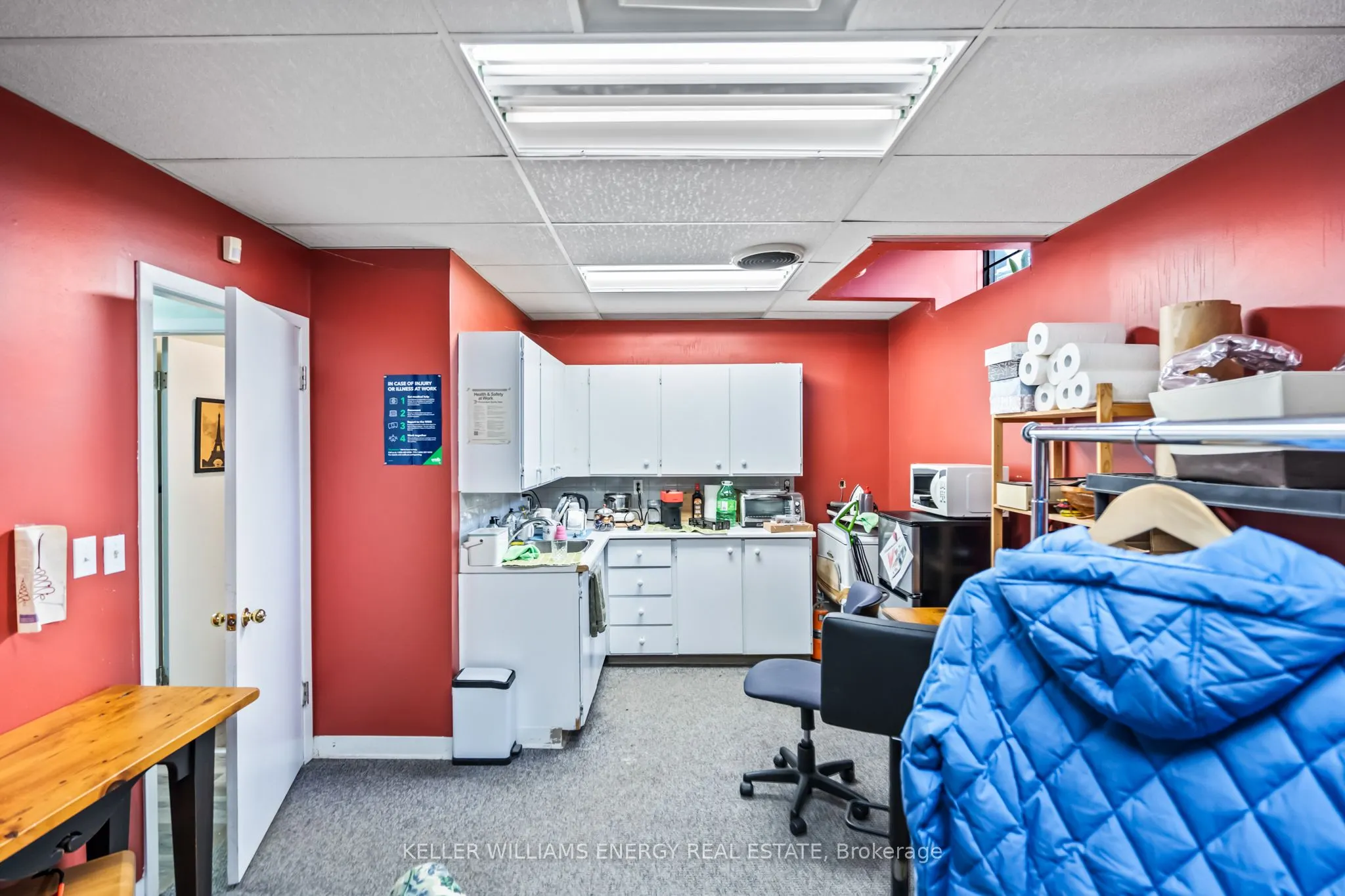 70 Brock Street W