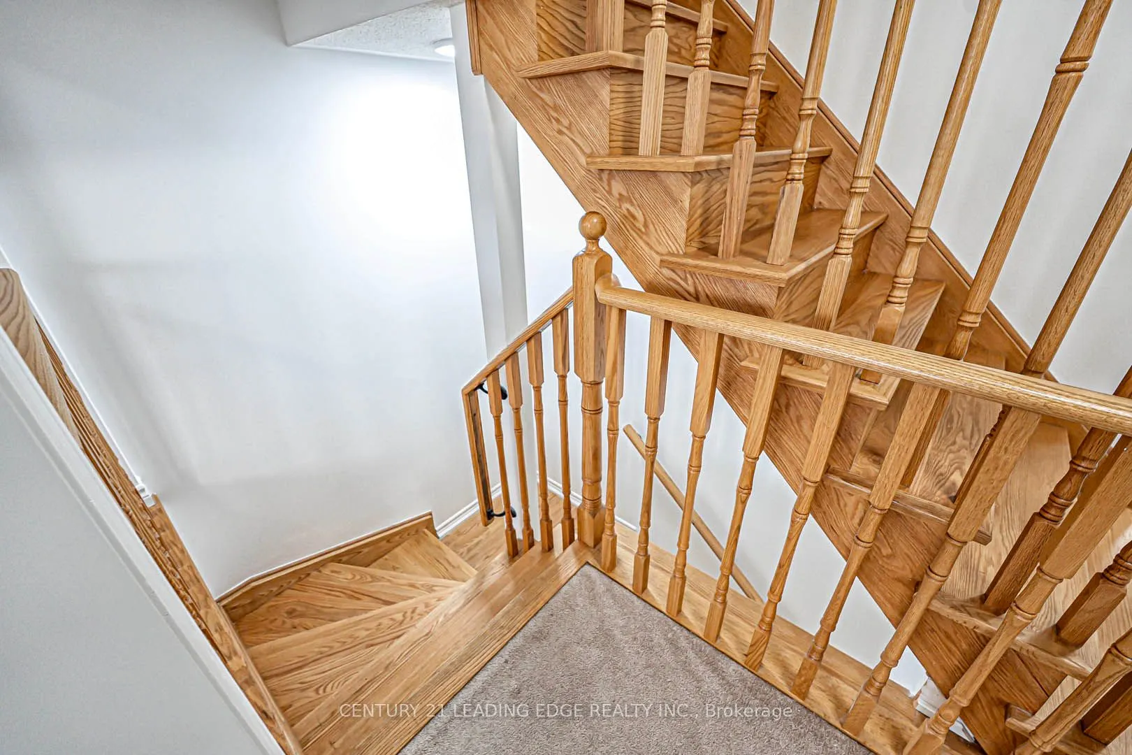 87 Ridge Gate Crescent