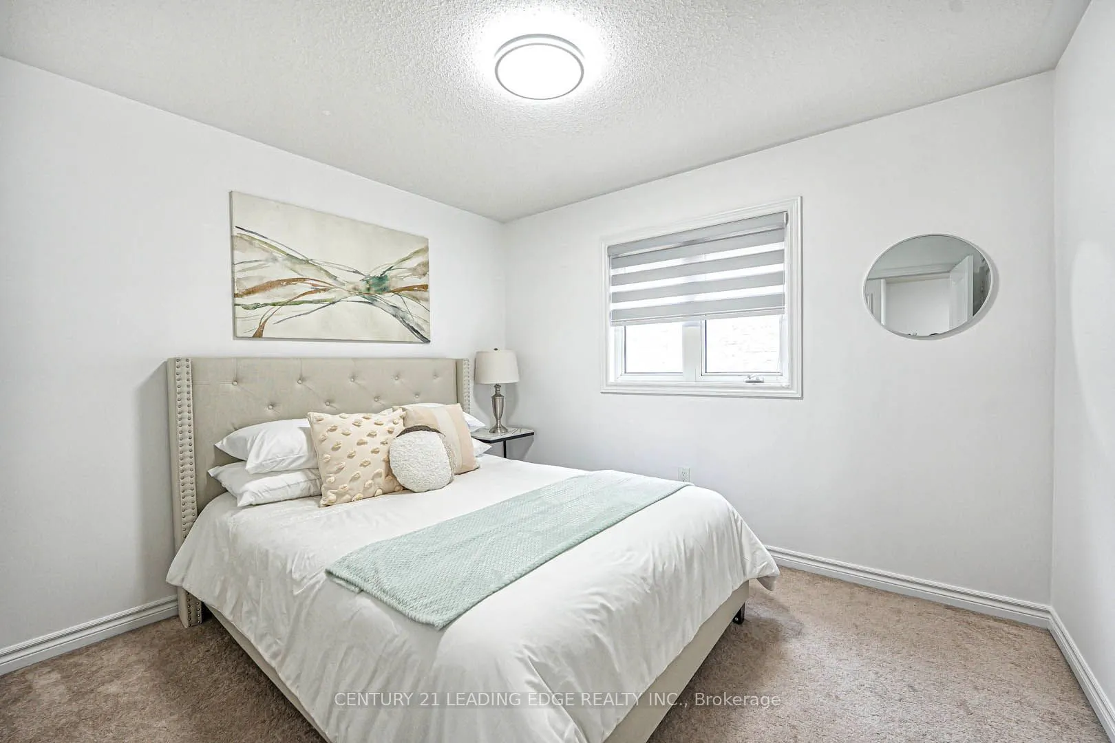 87 Ridge Gate Crescent