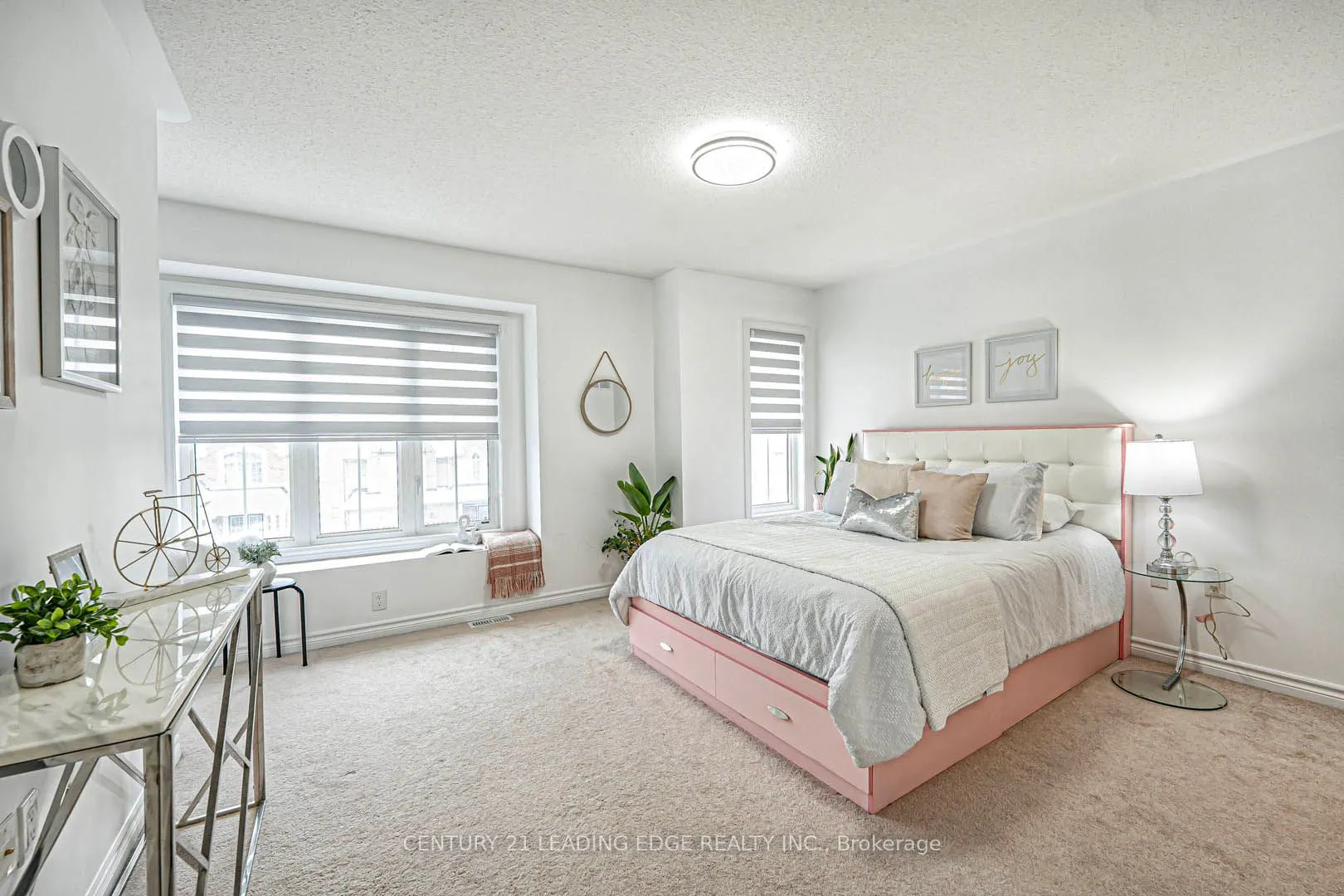 87 Ridge Gate Crescent