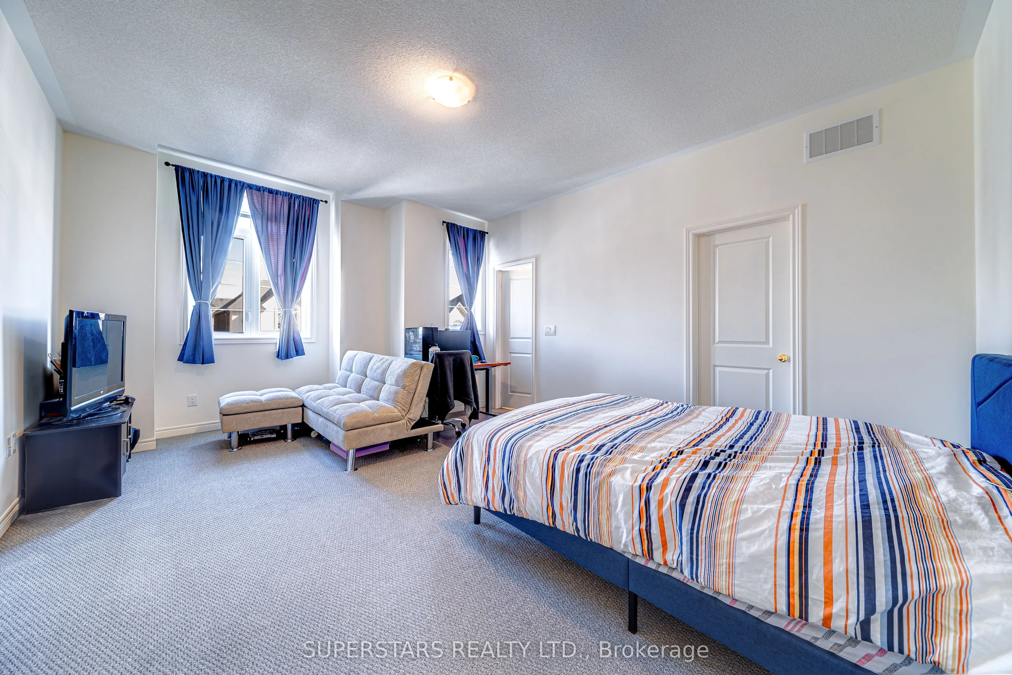 7 Kenneth Ross Bend