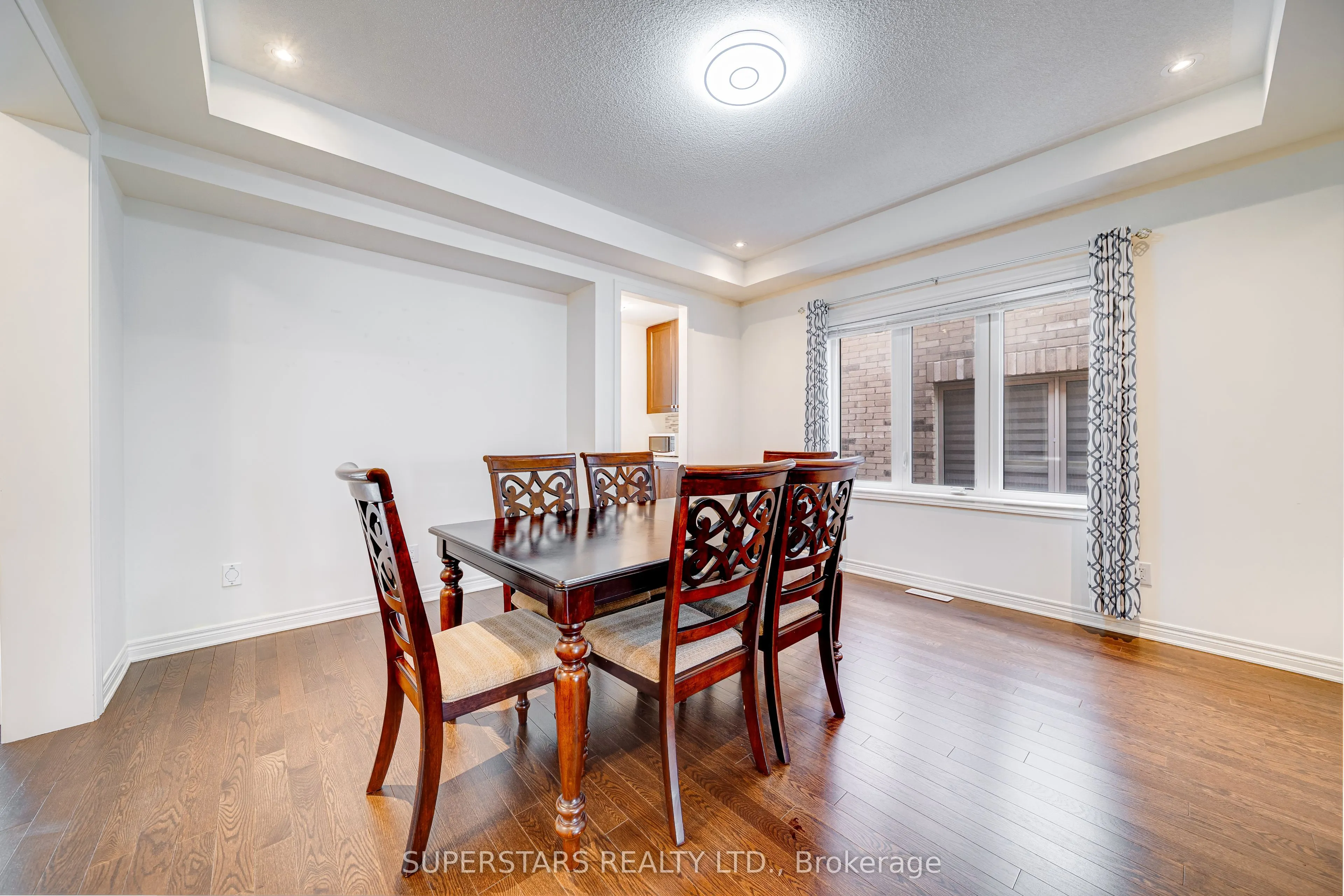 7 Kenneth Ross Bend