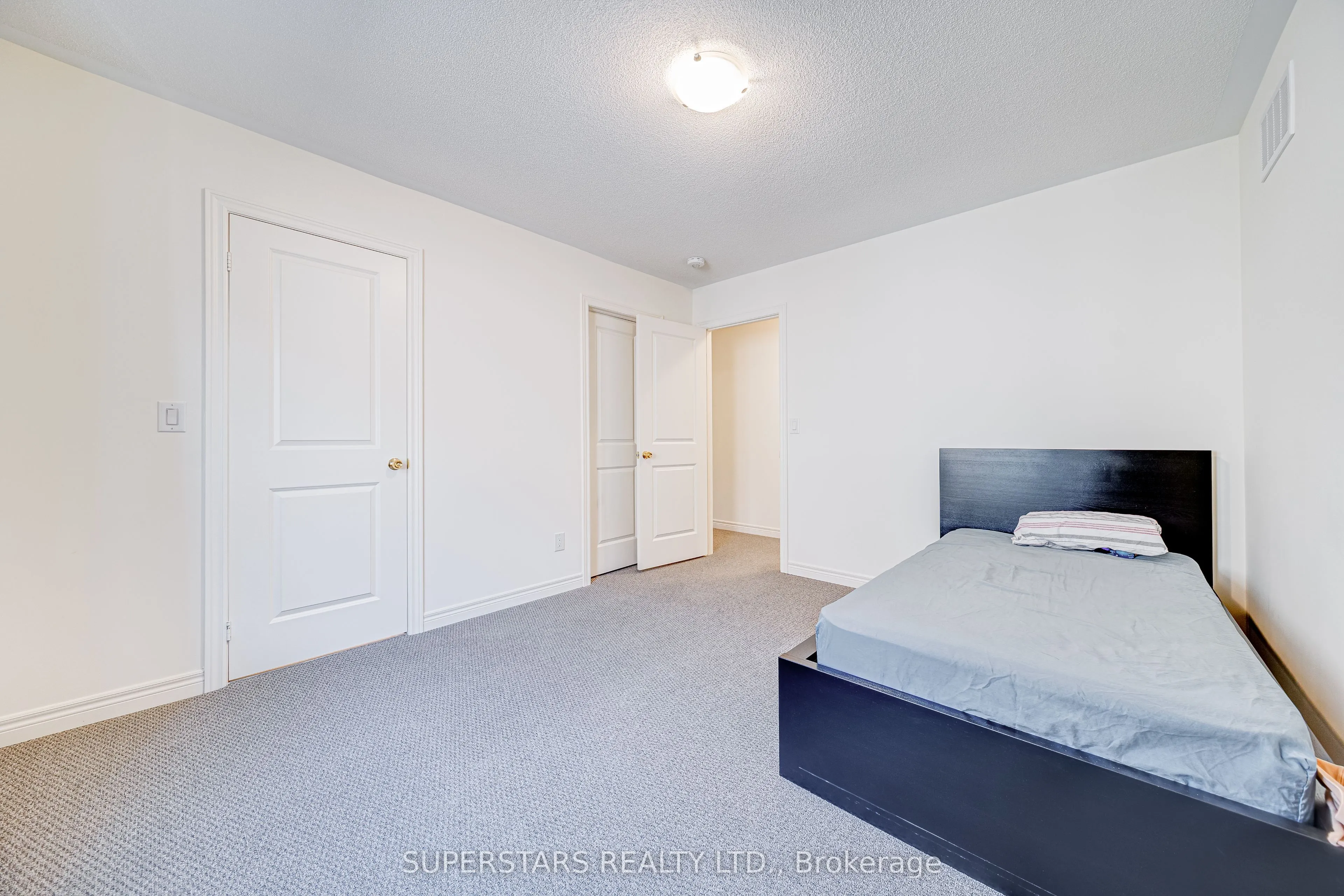 7 Kenneth Ross Bend