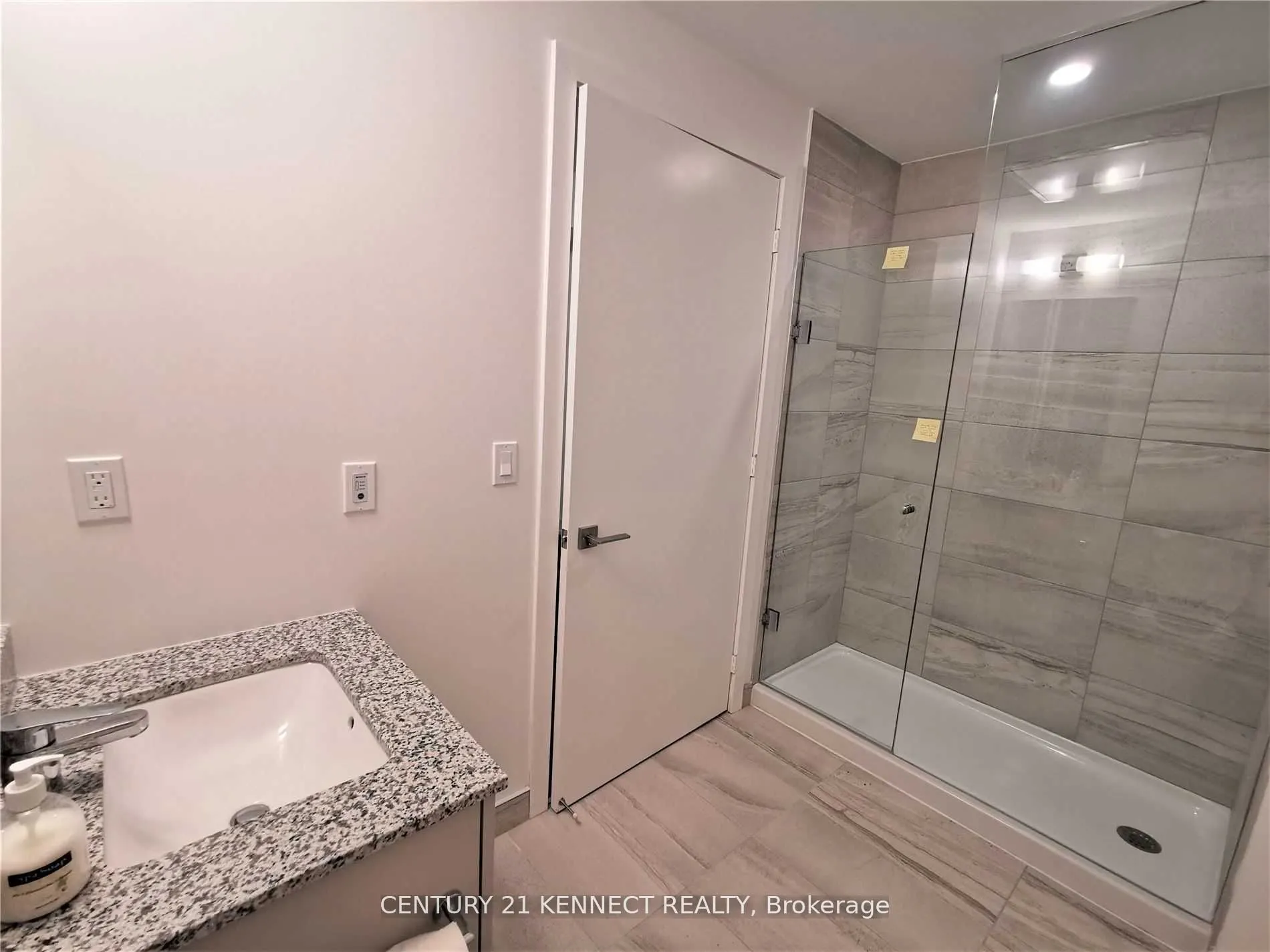 278 Buchanan Drive, #519E