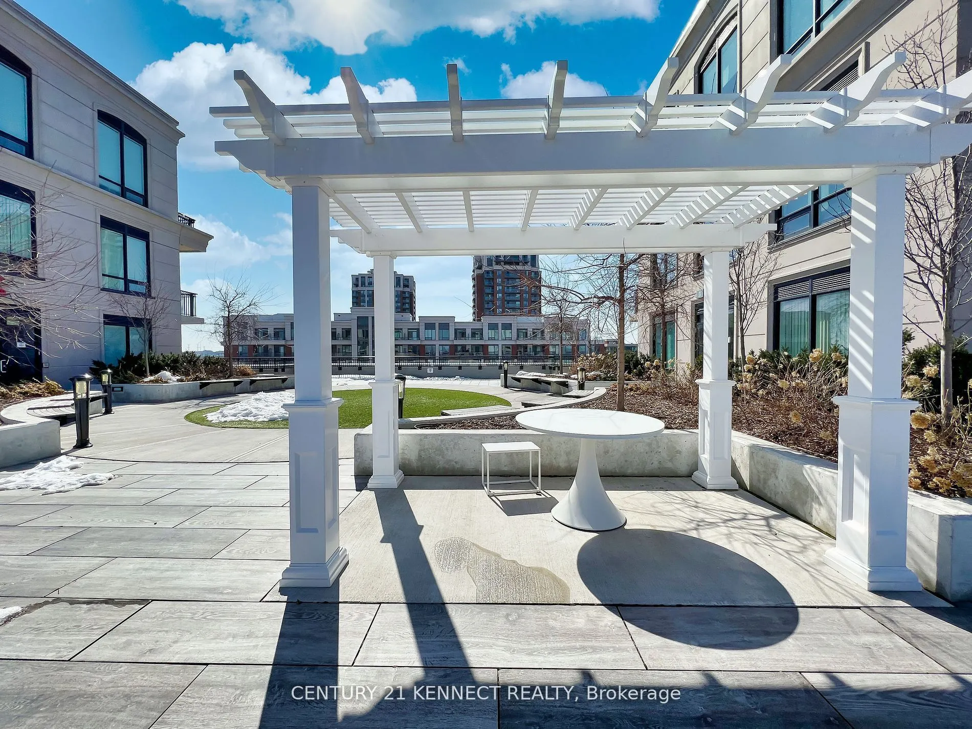278 Buchanan Drive, #519E