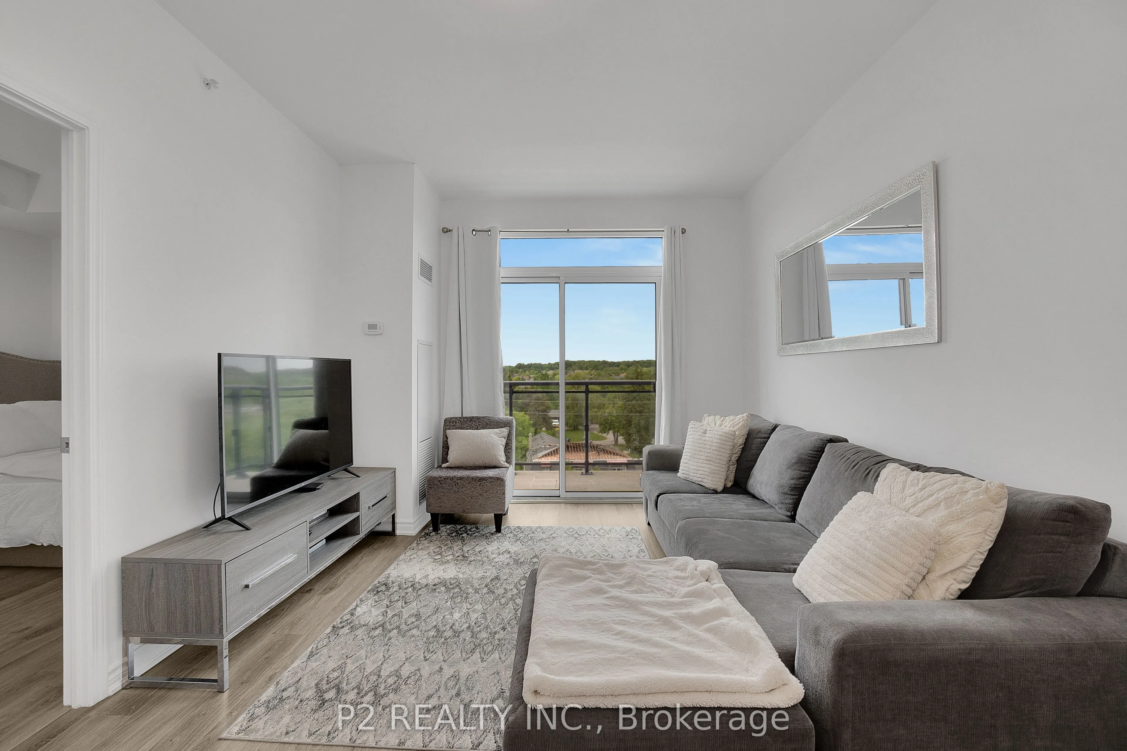 11611 Yonge Street, #716