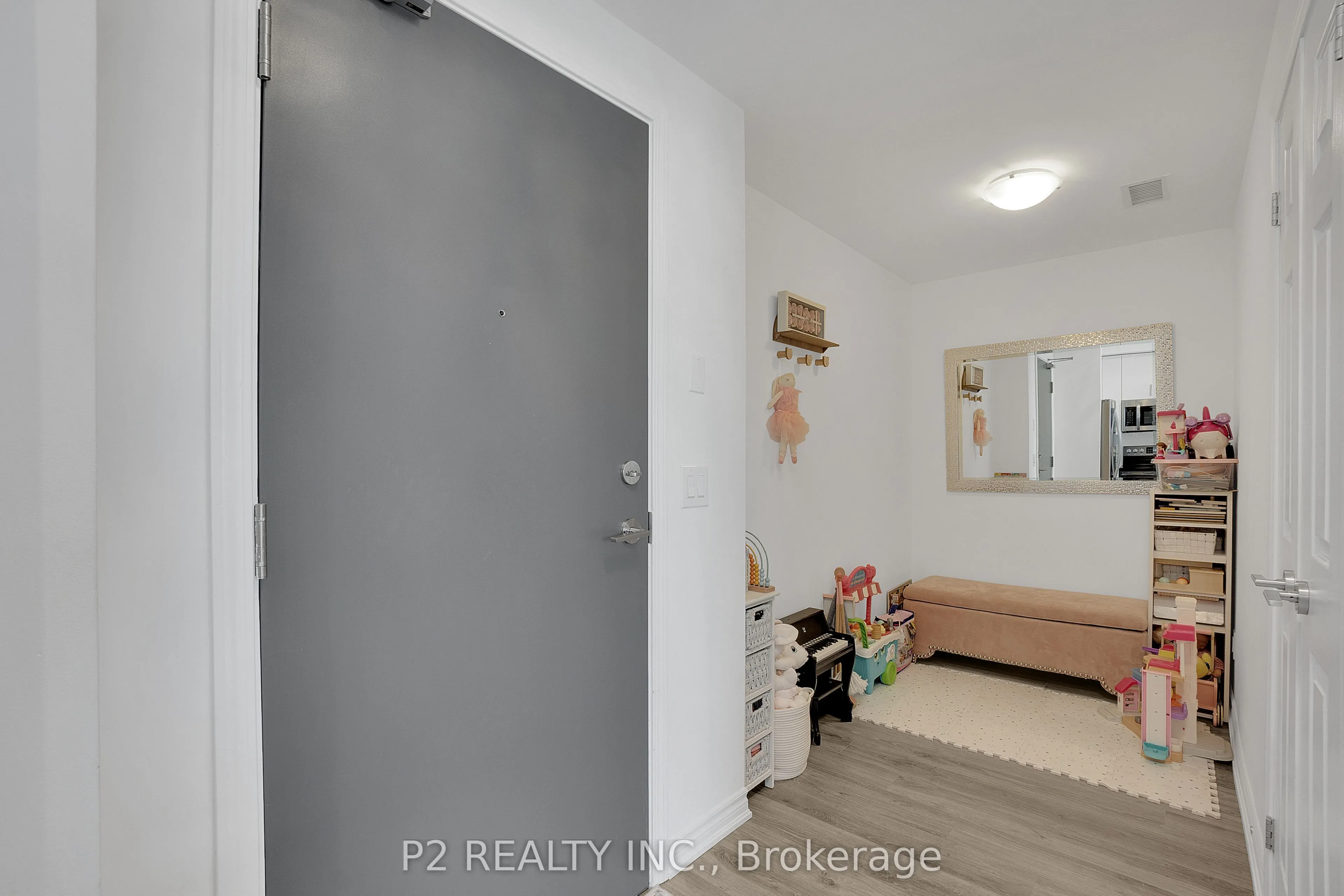 11611 Yonge Street, #716