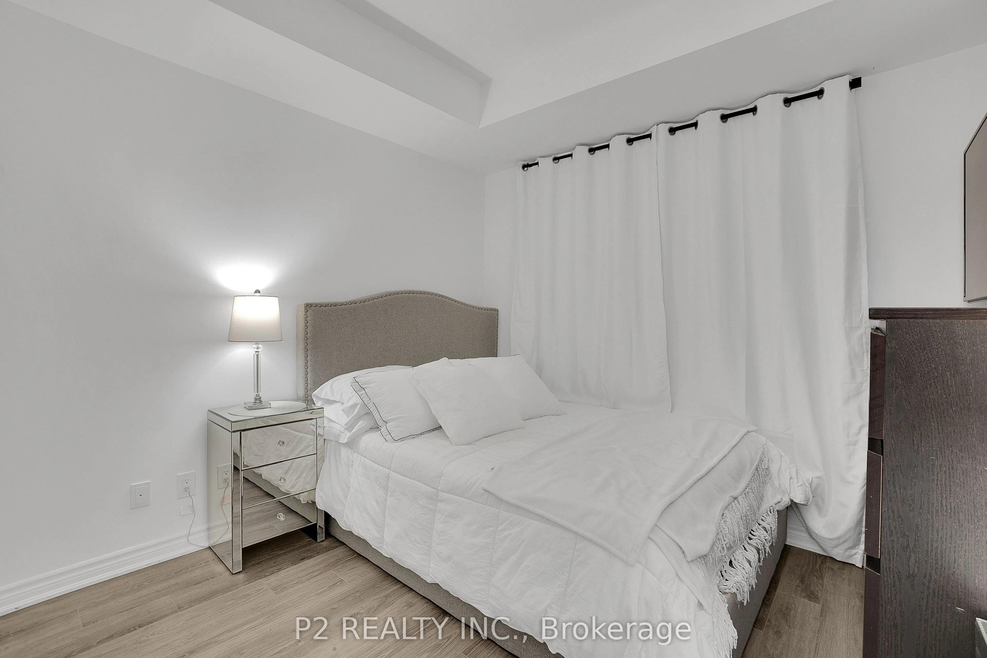 11611 Yonge Street, #716