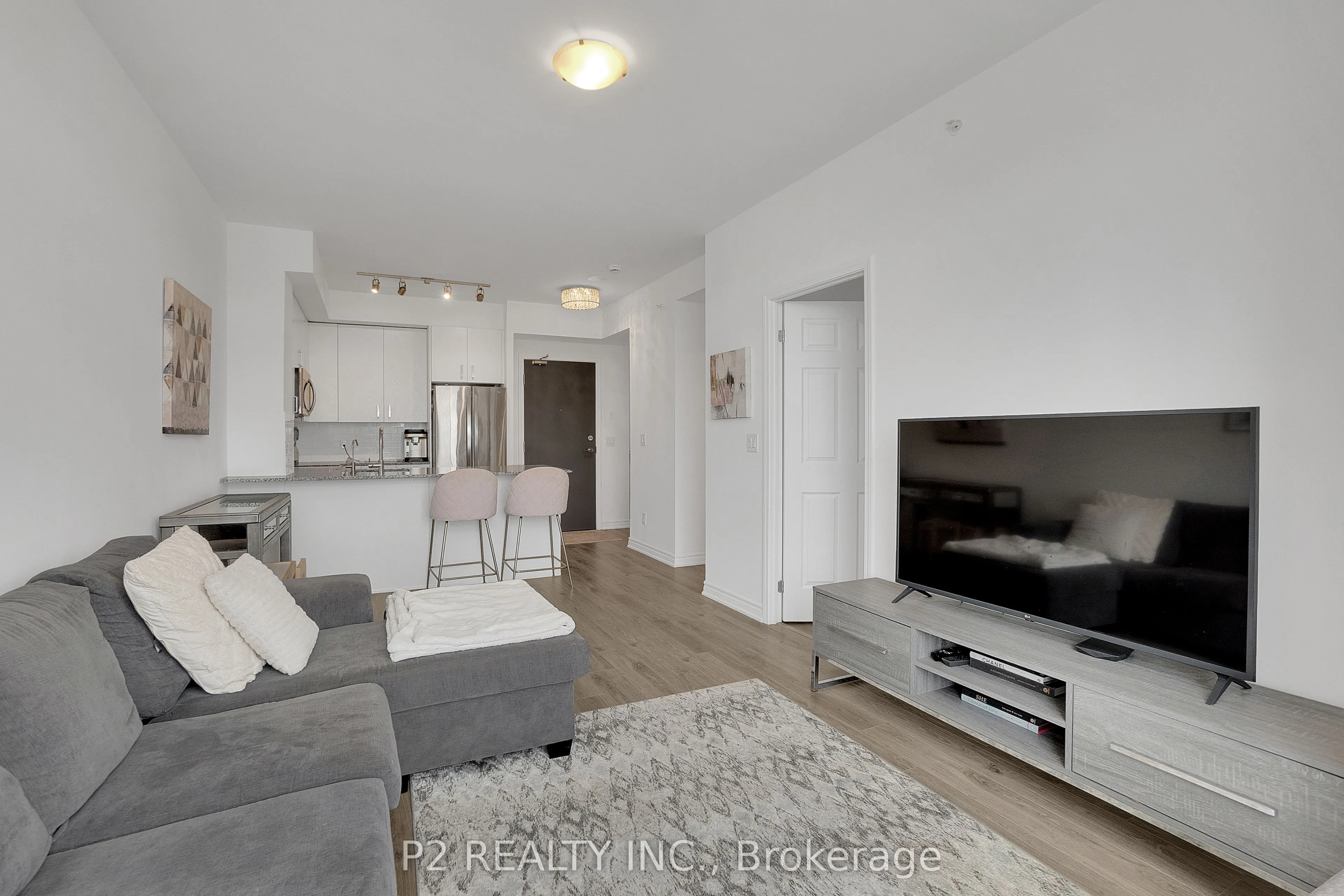 11611 Yonge Street, #716