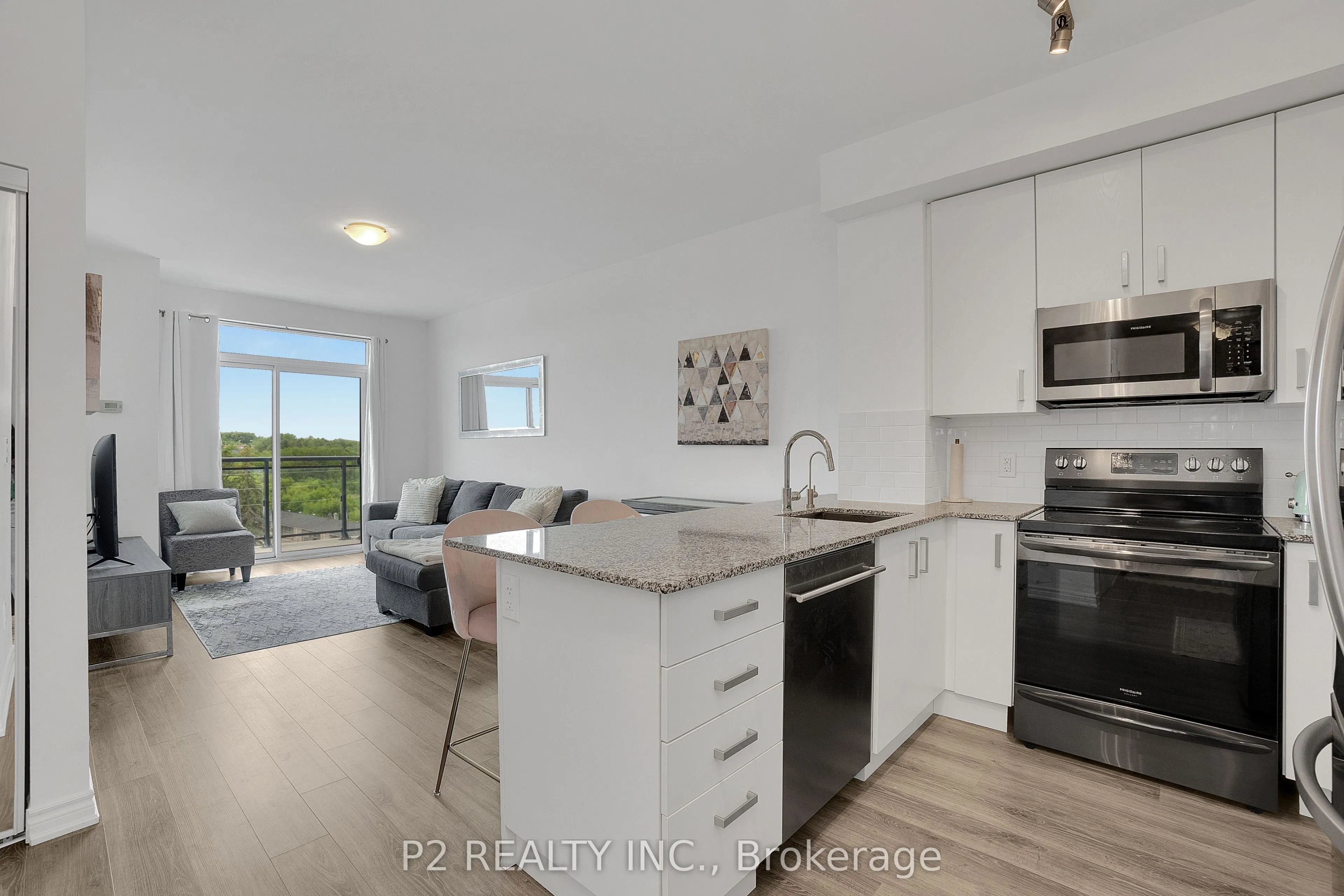 11611 Yonge Street, #716