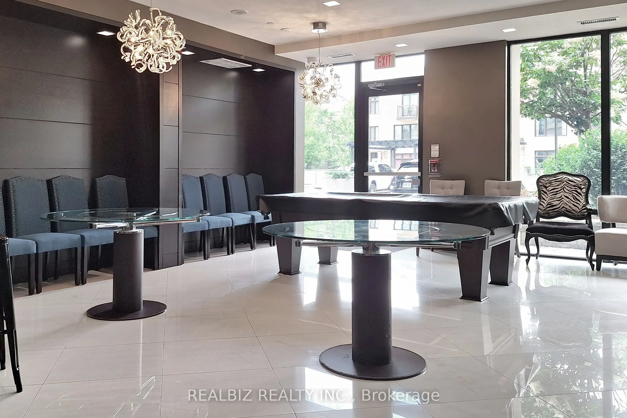520 Steeles Avenue, #604