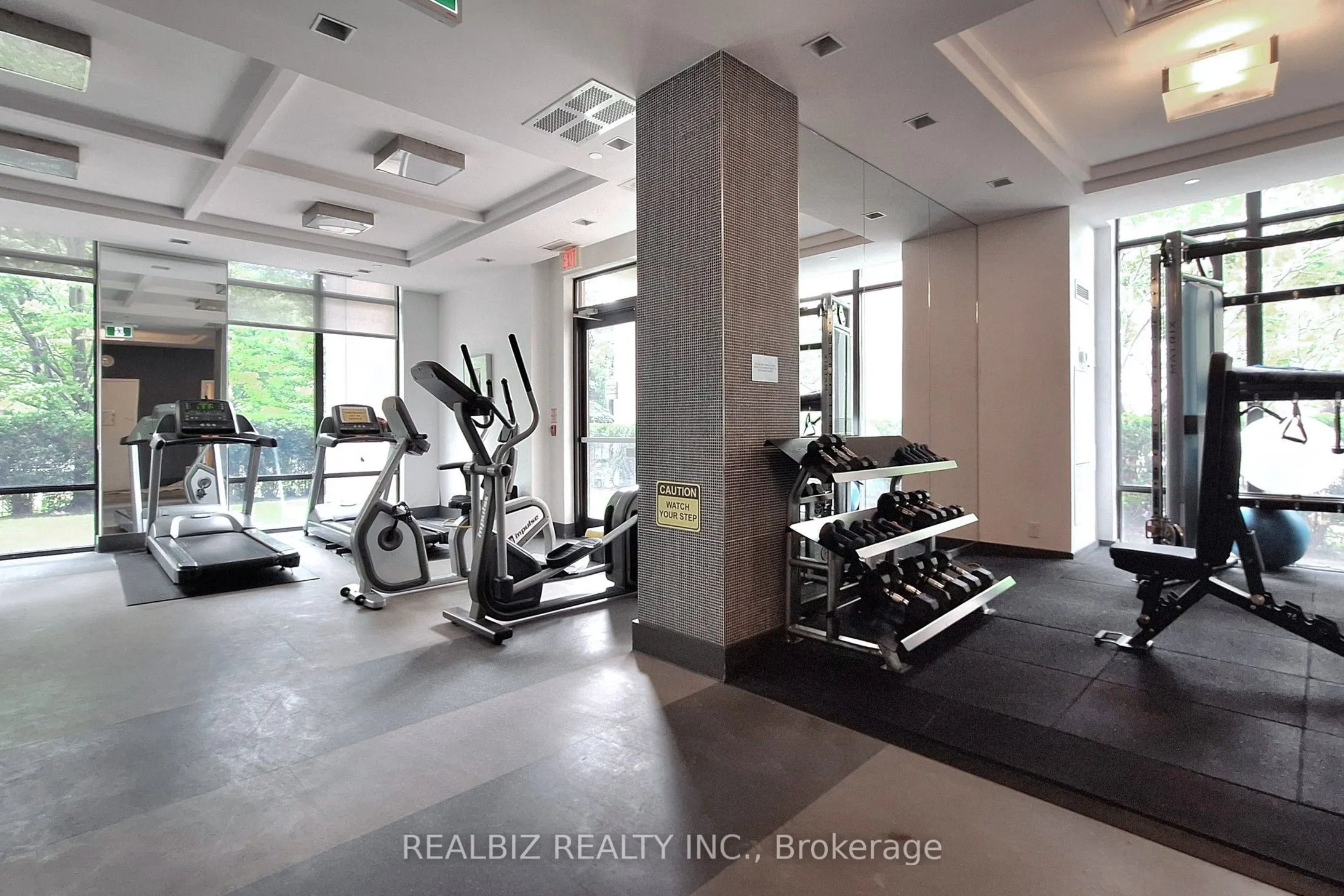 520 Steeles Avenue, #604