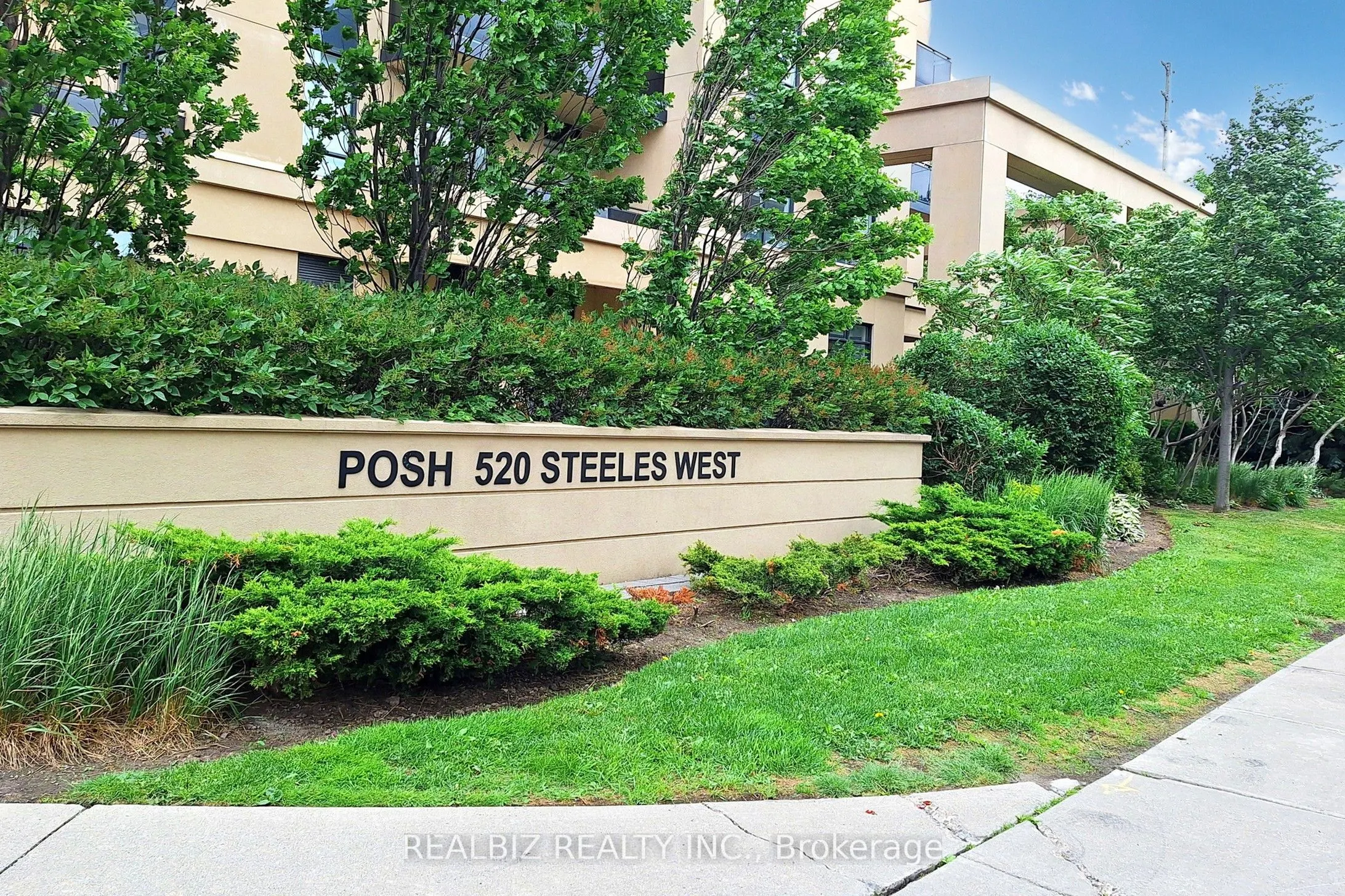 520 Steeles Avenue, #604