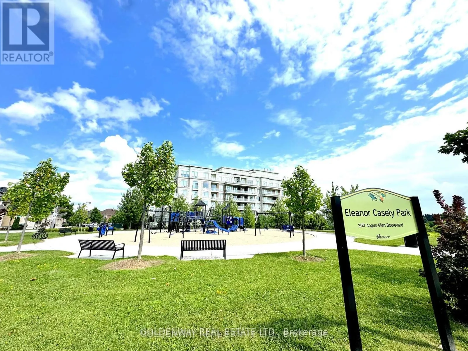 215 Angus Glen Boulevard