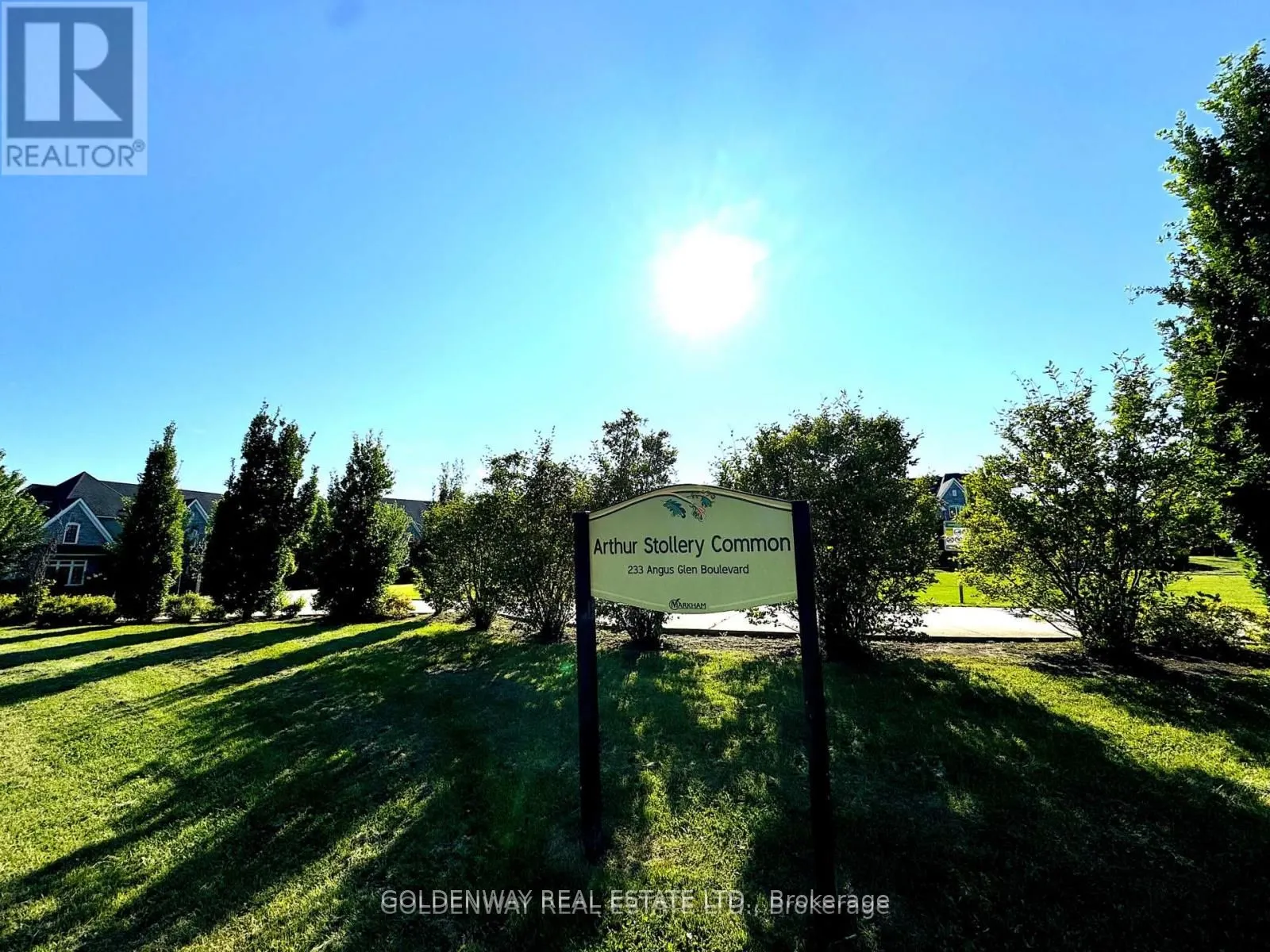 215 Angus Glen Boulevard