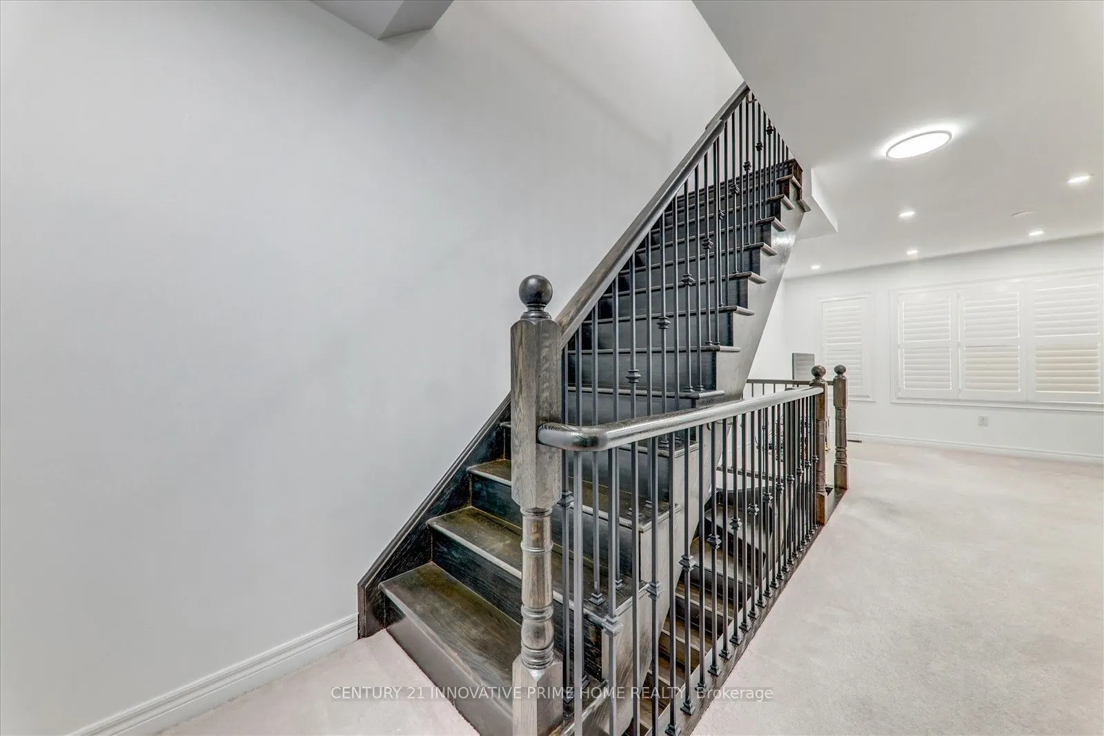 27 Red Brick Road