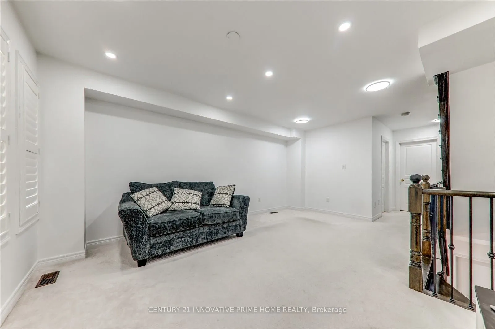 27 Red Brick Road