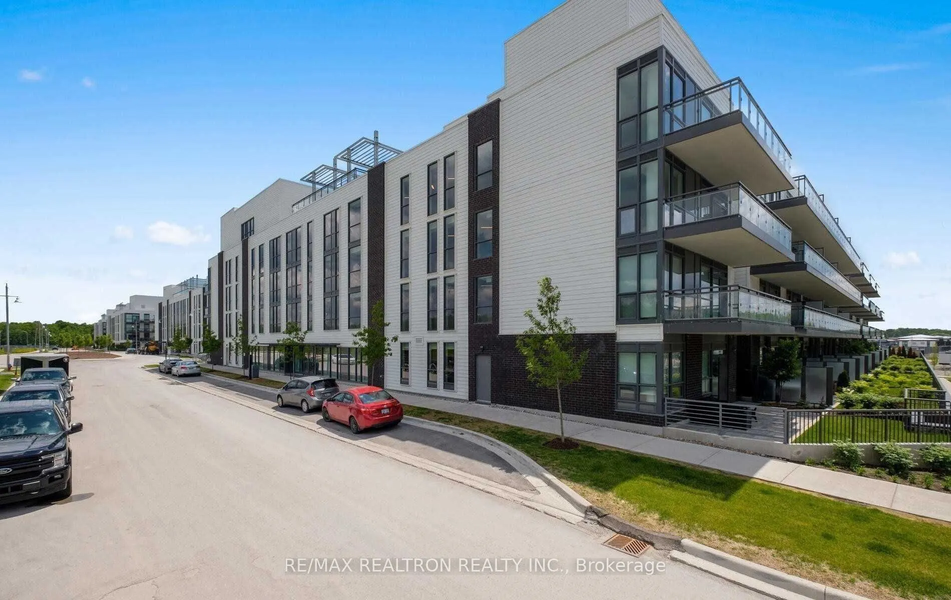 333 Sea Ray Avenue, #D332