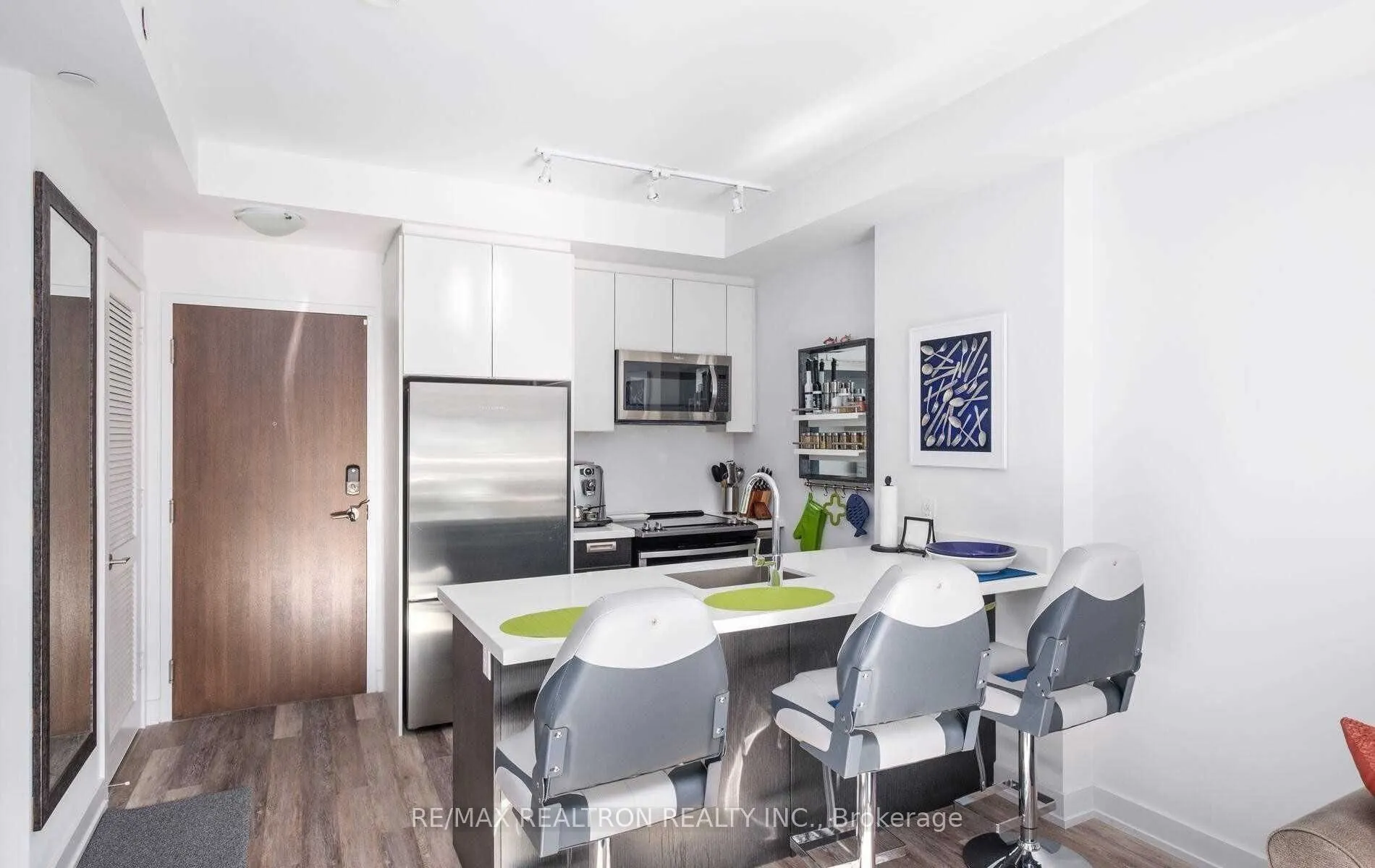 333 Sea Ray Avenue, #D332