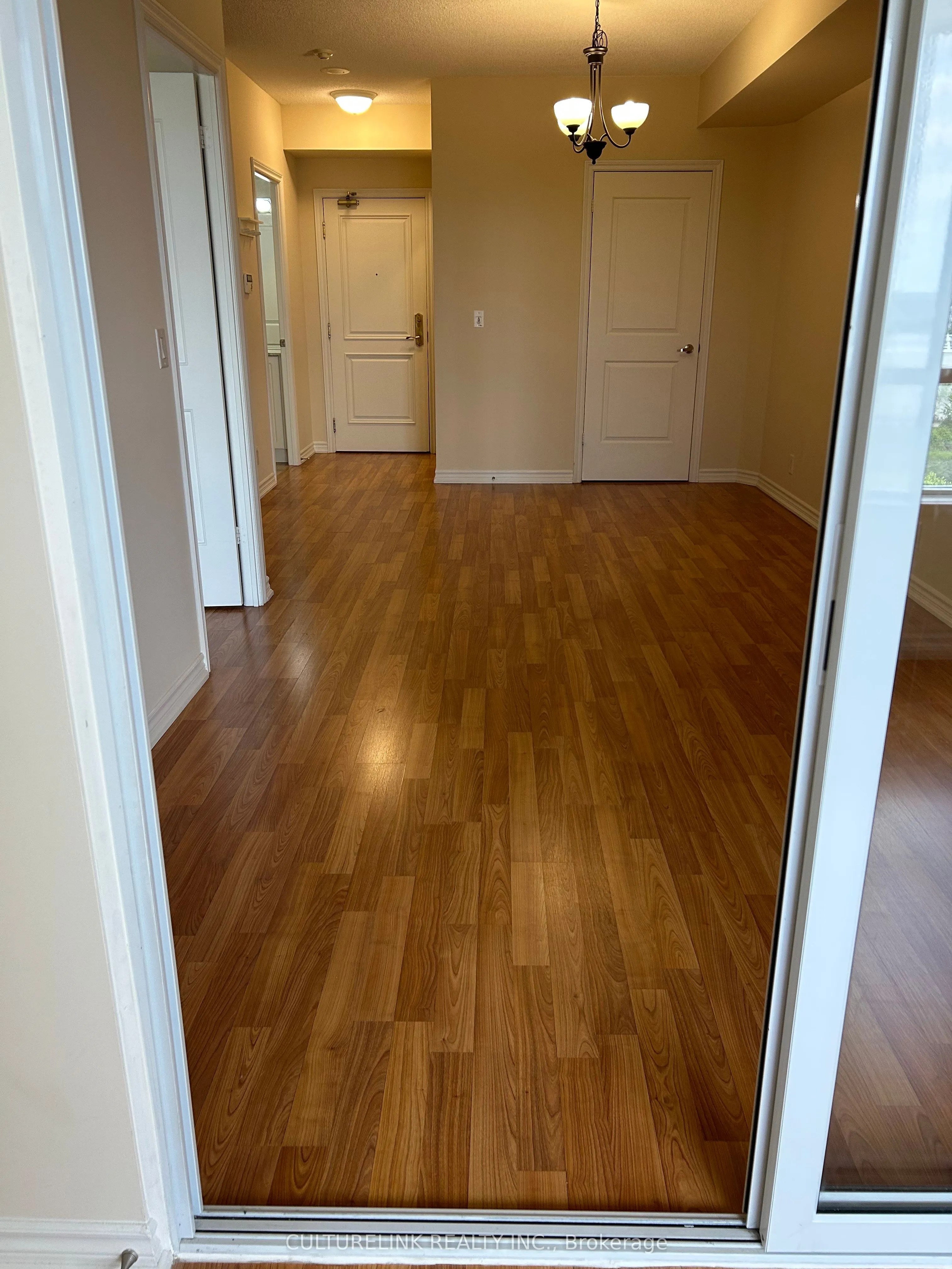 9235 Jane Street, #1015