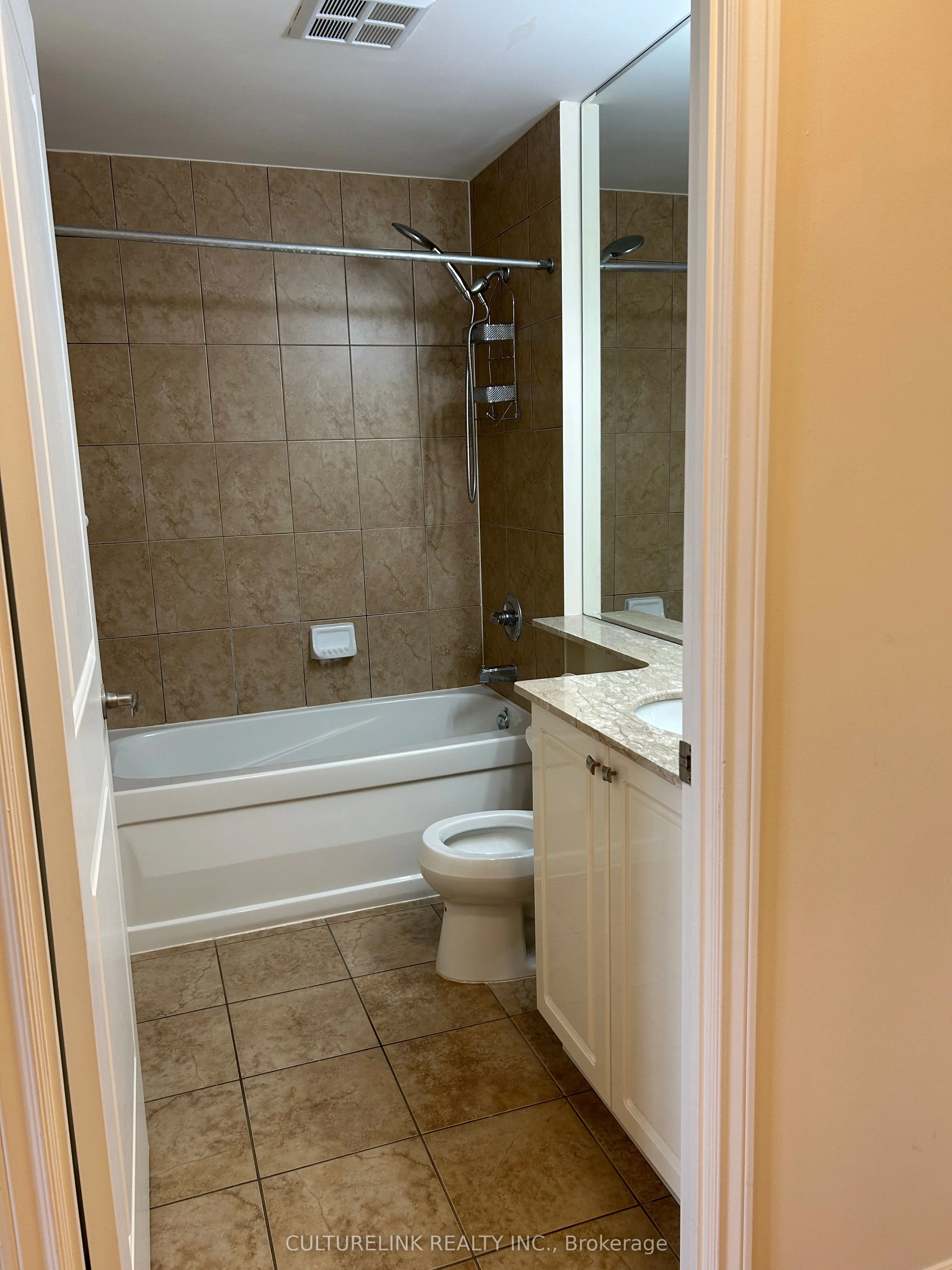 9235 Jane Street, #1015