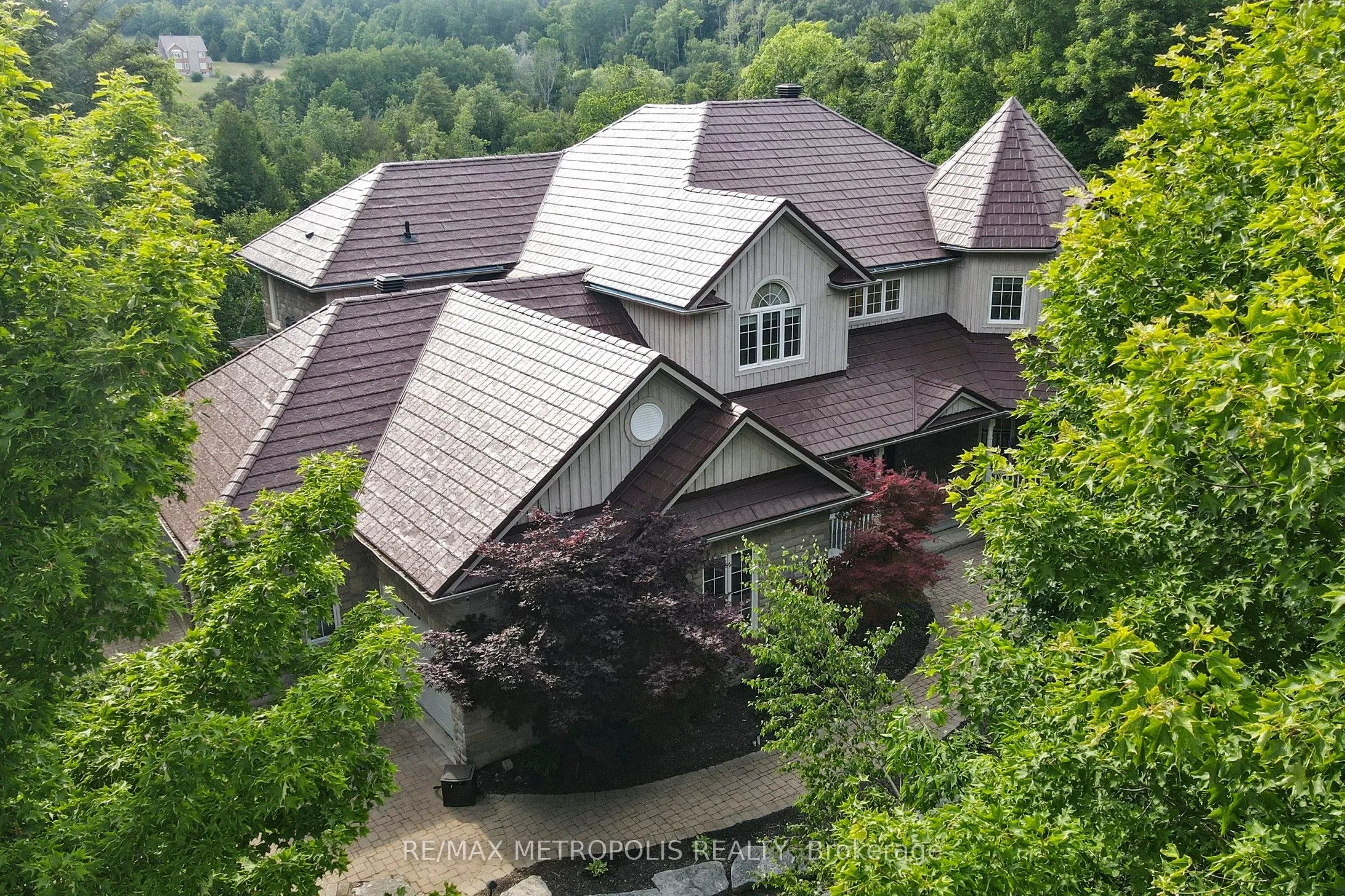 8 Sugar Maple Lane