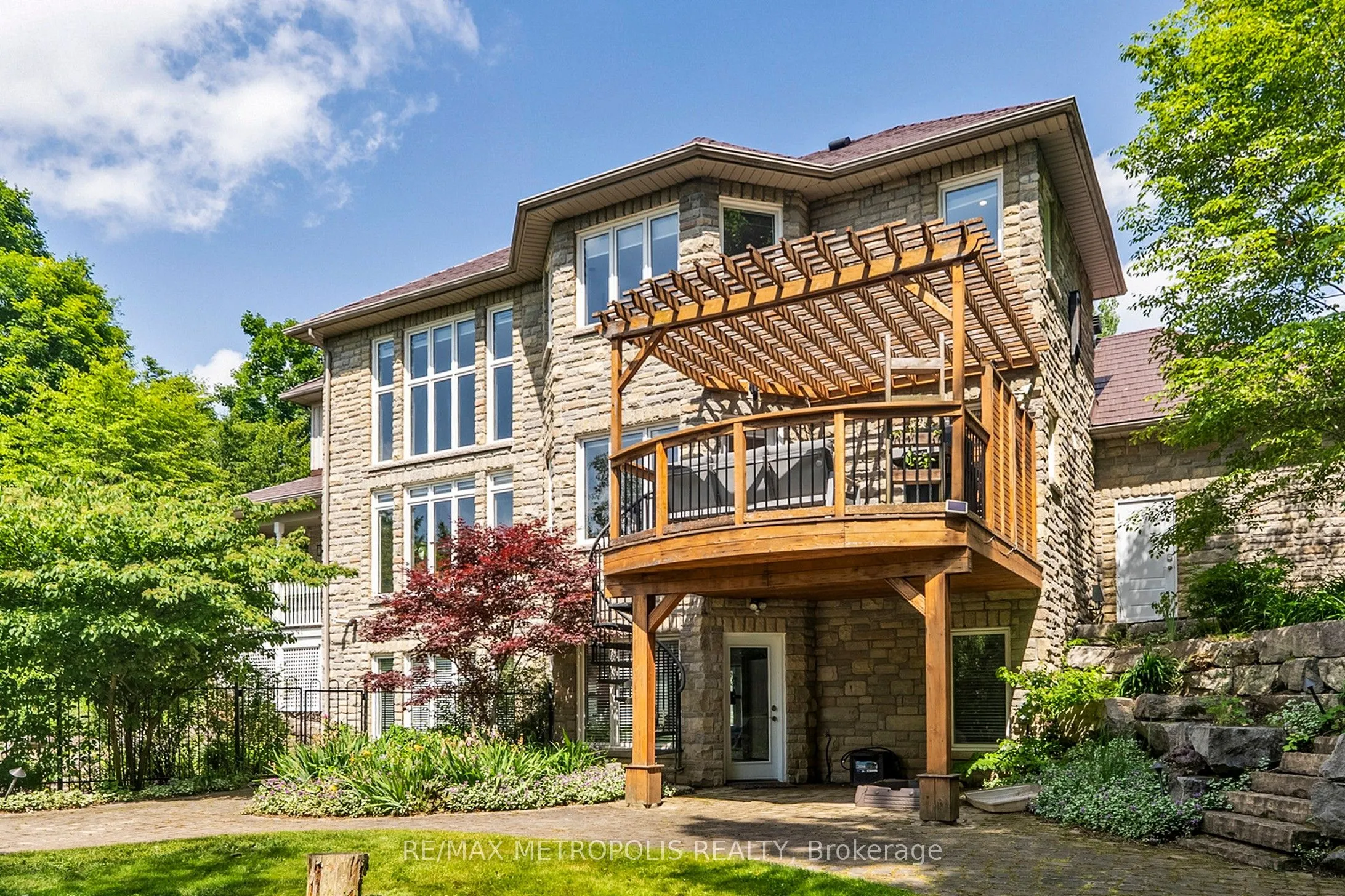 8 Sugar Maple Lane