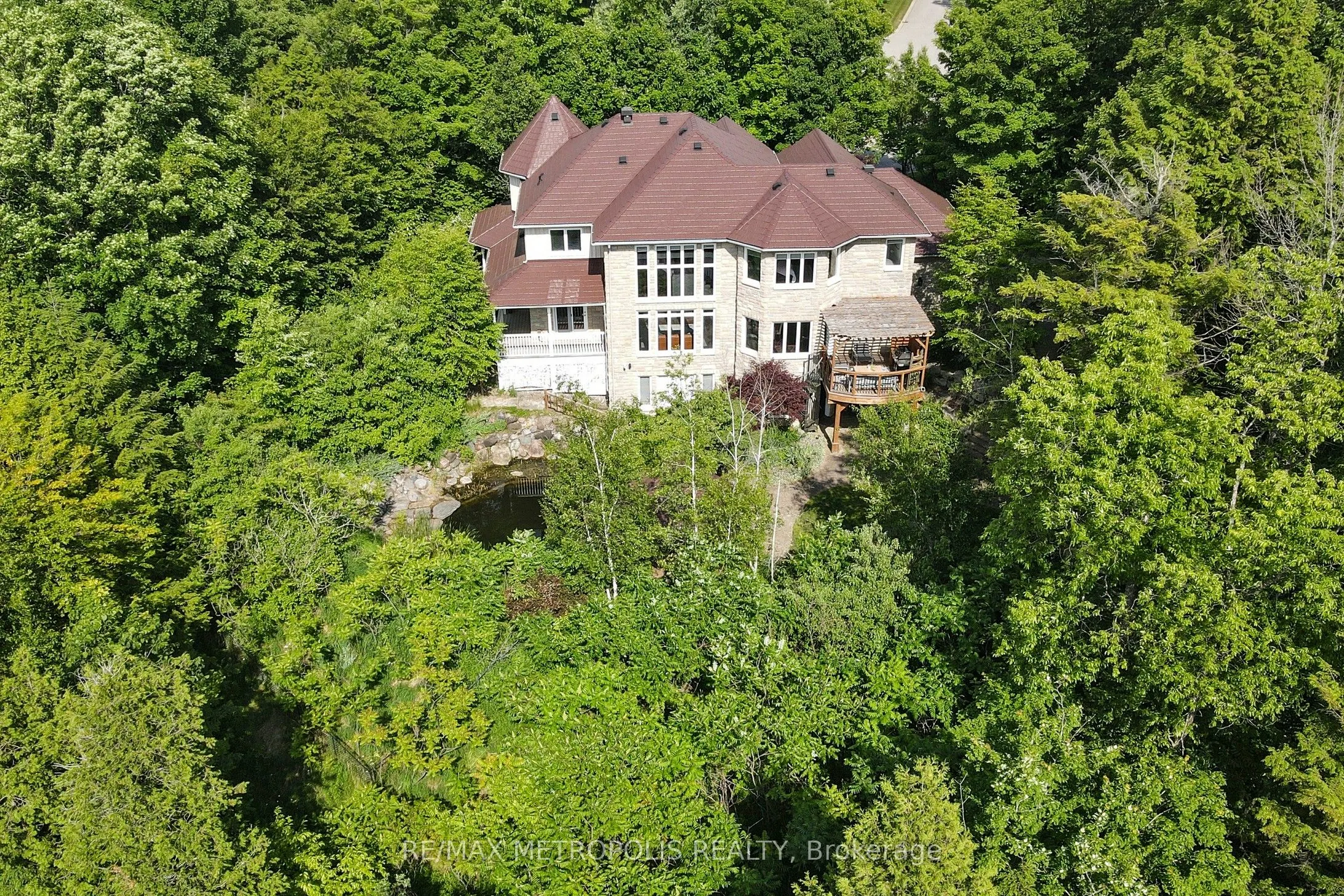 8 Sugar Maple Lane
